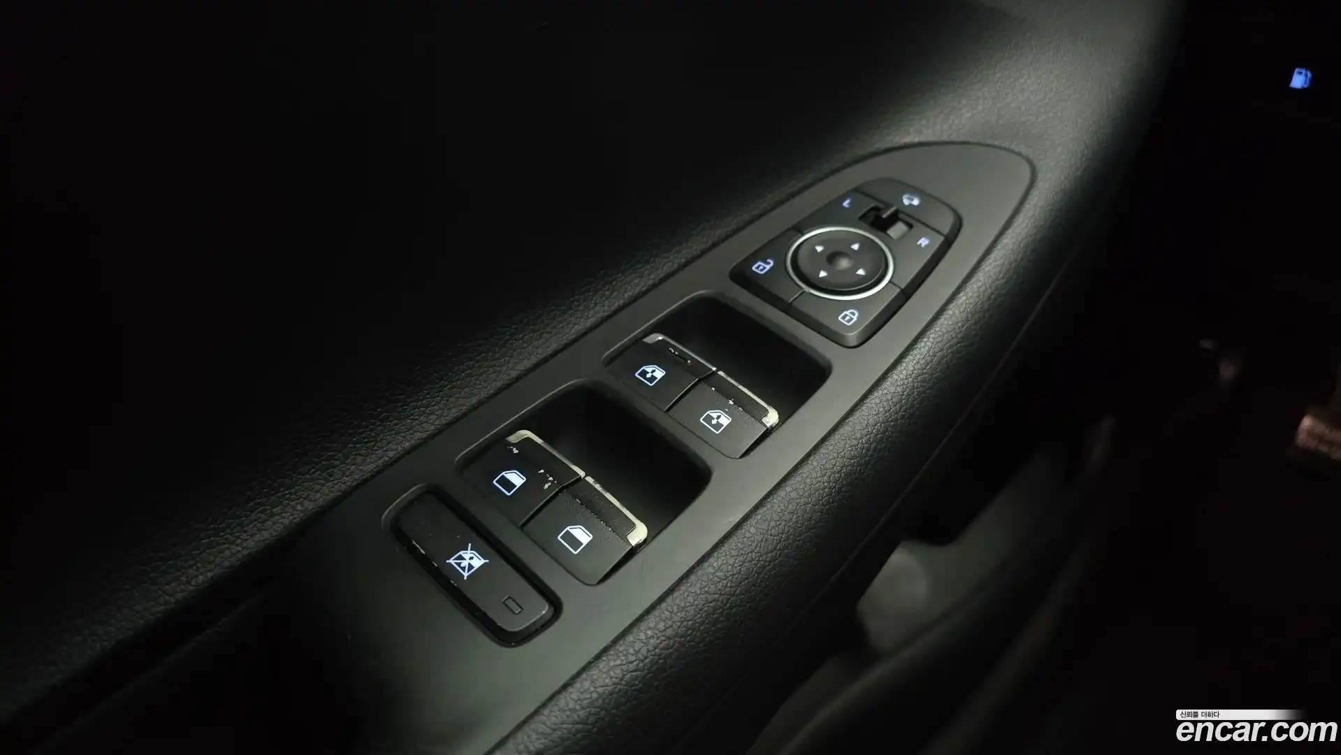 Grandeur Hyundai 2018.5-OPTION-021