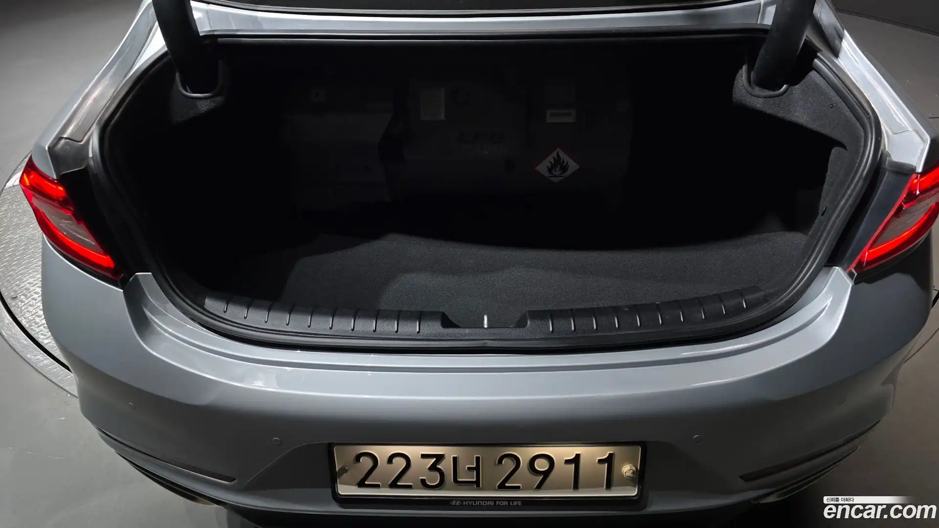 Grandeur Hyundai 2018.5-OPTION-024