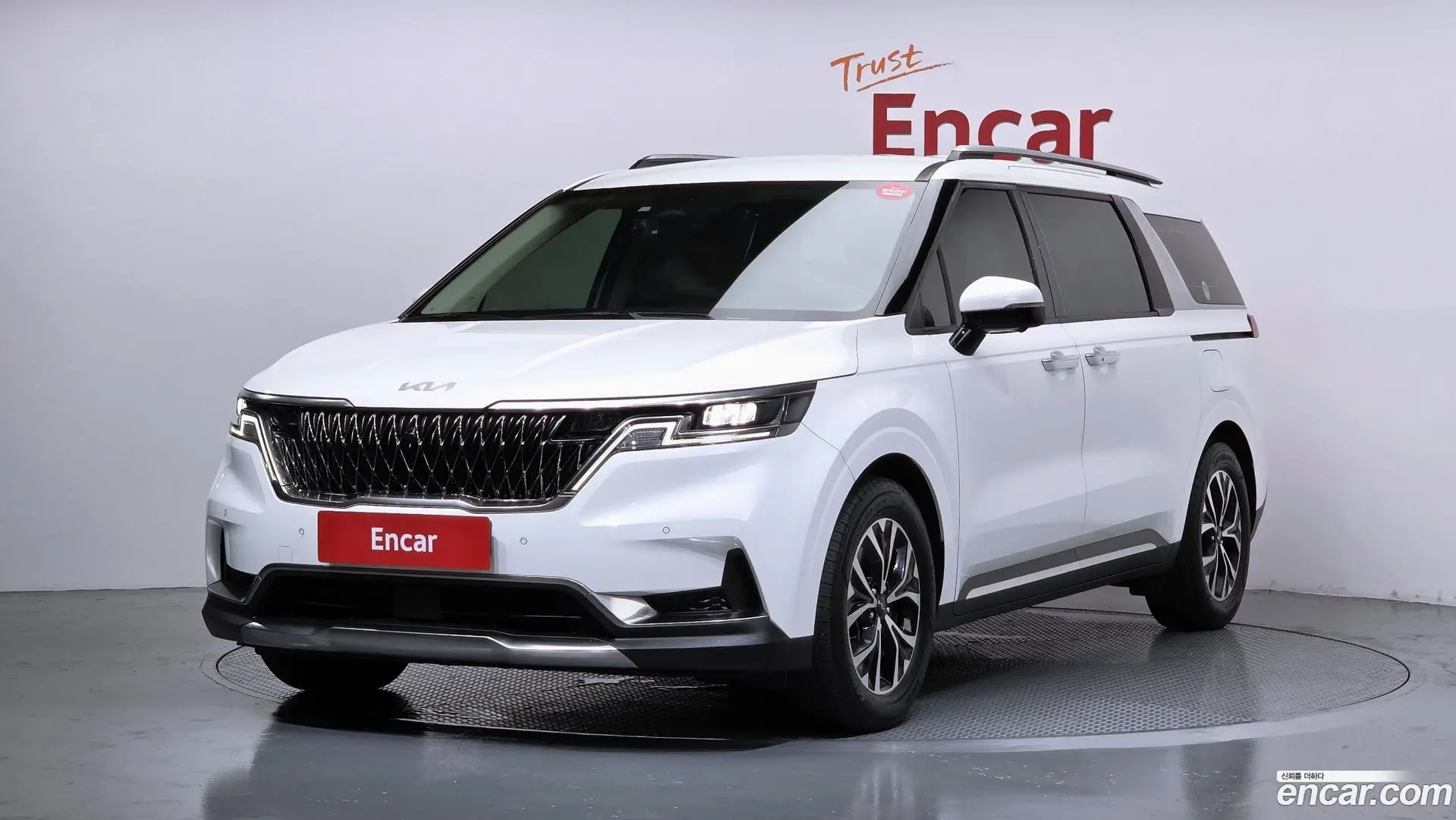 Main__Slider__Photo:Canival Kia 2022.4-0