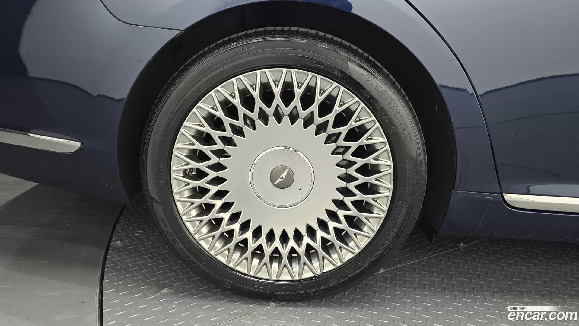 G90 Genesis 2019.0-OUTER-005
