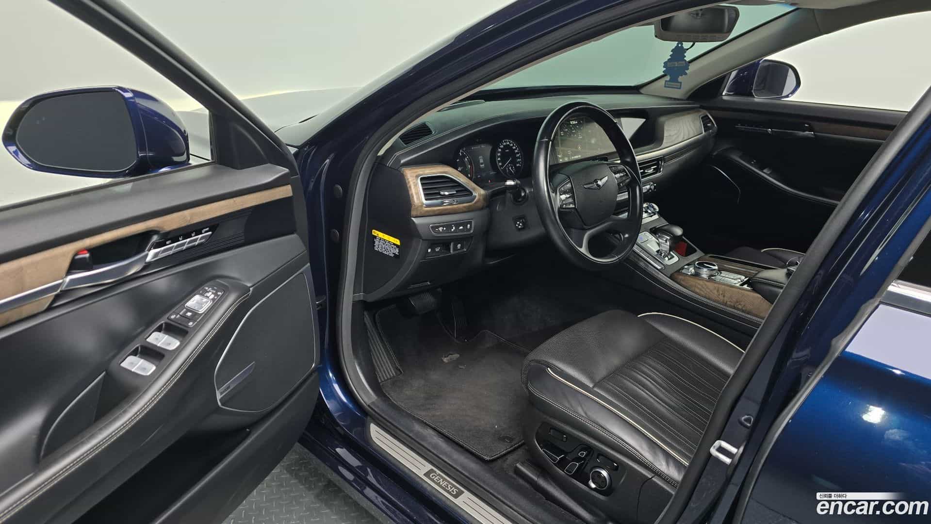 G90 Genesis 2019.0-INNER-010