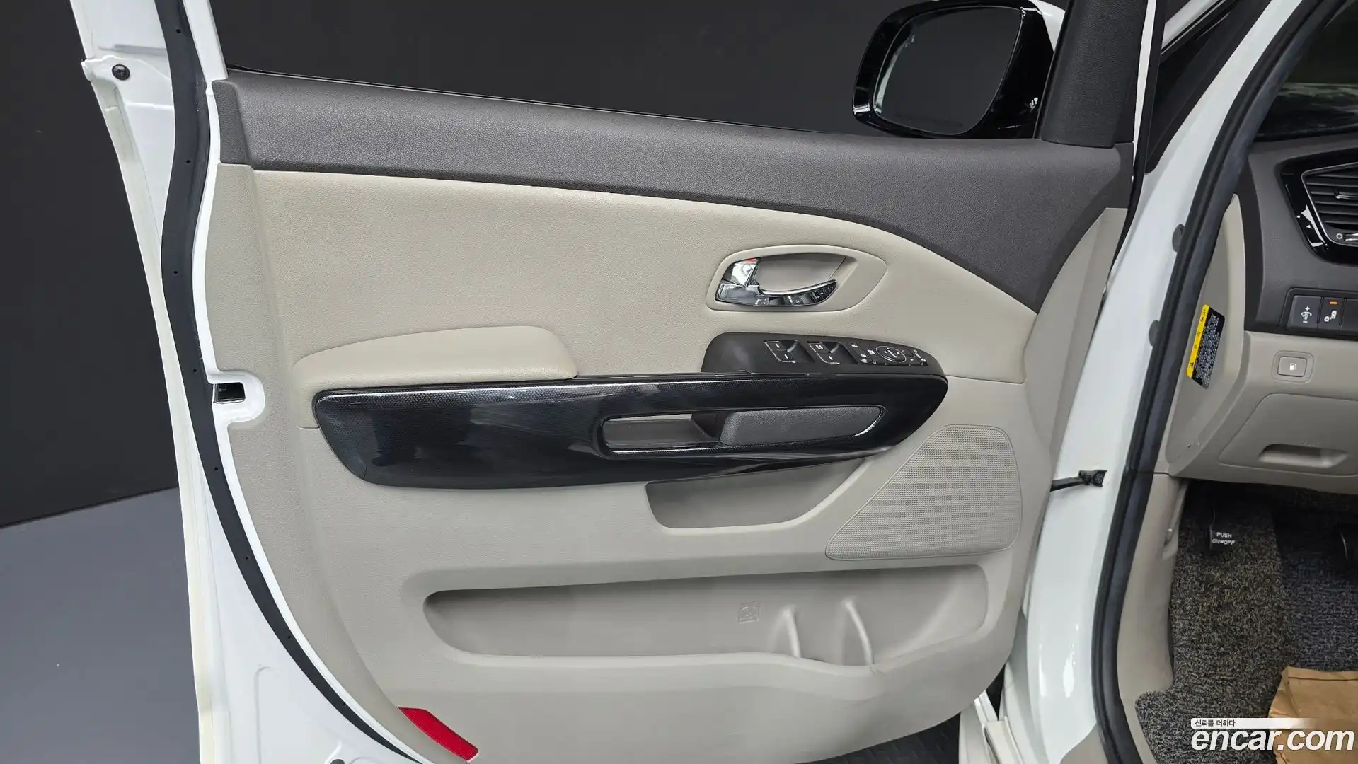 Canival Kia 2018.0-INNER-034