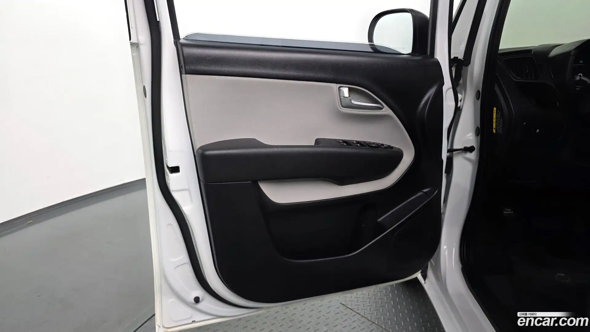RAY Kia 2023.11-INNER-034