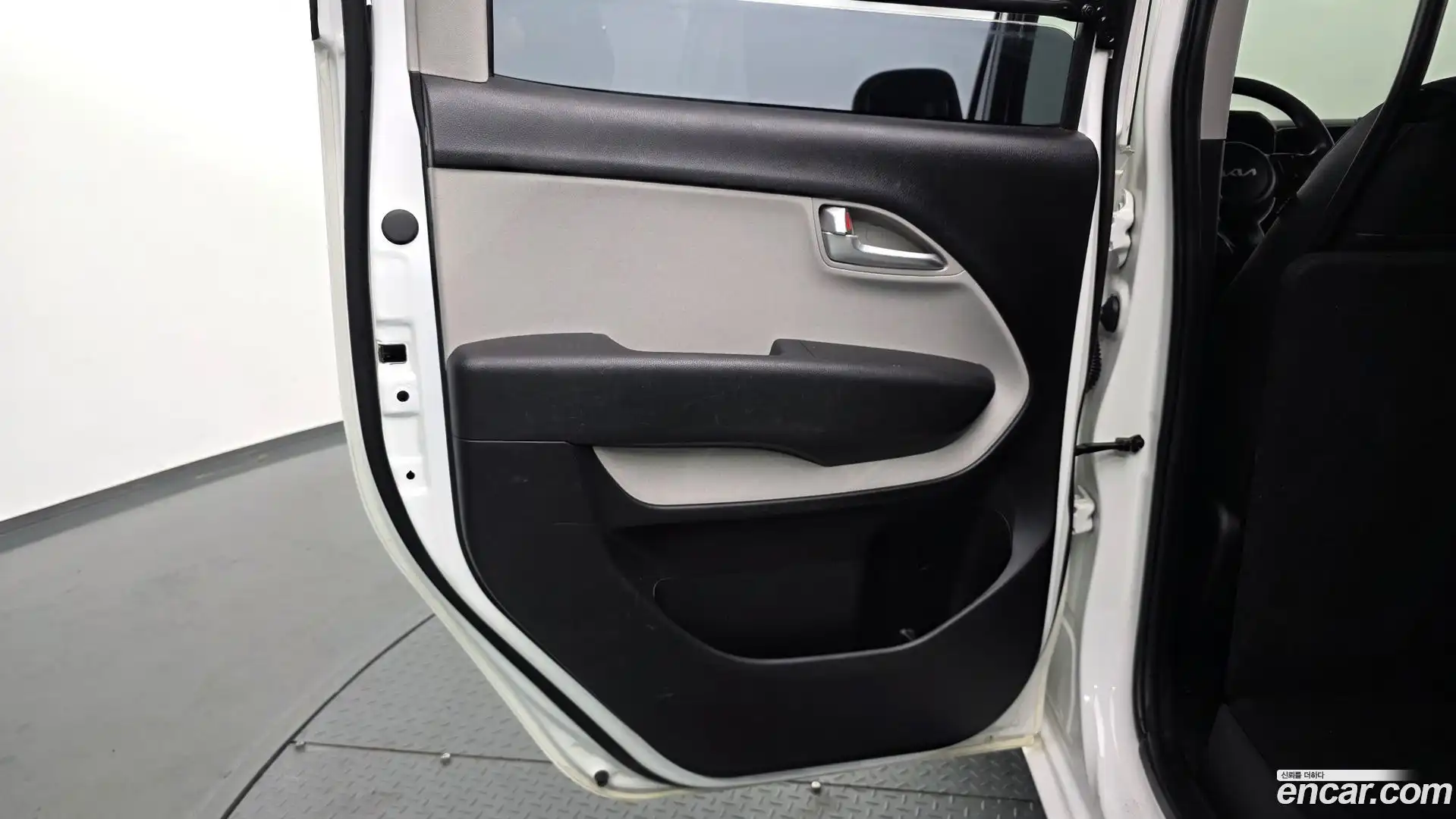 RAY Kia 2023.11-INNER-035