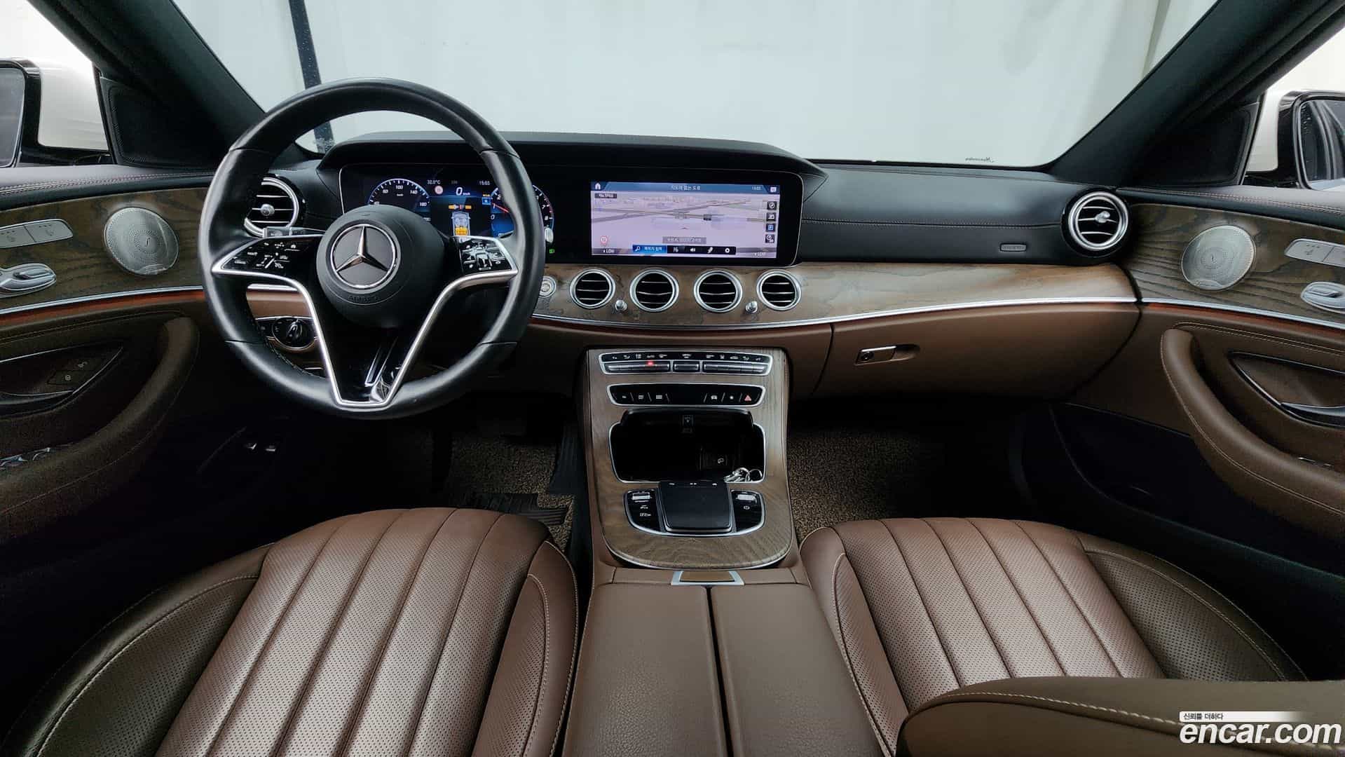 E-Class Mercedes-Benz 2023.5-INNER-007