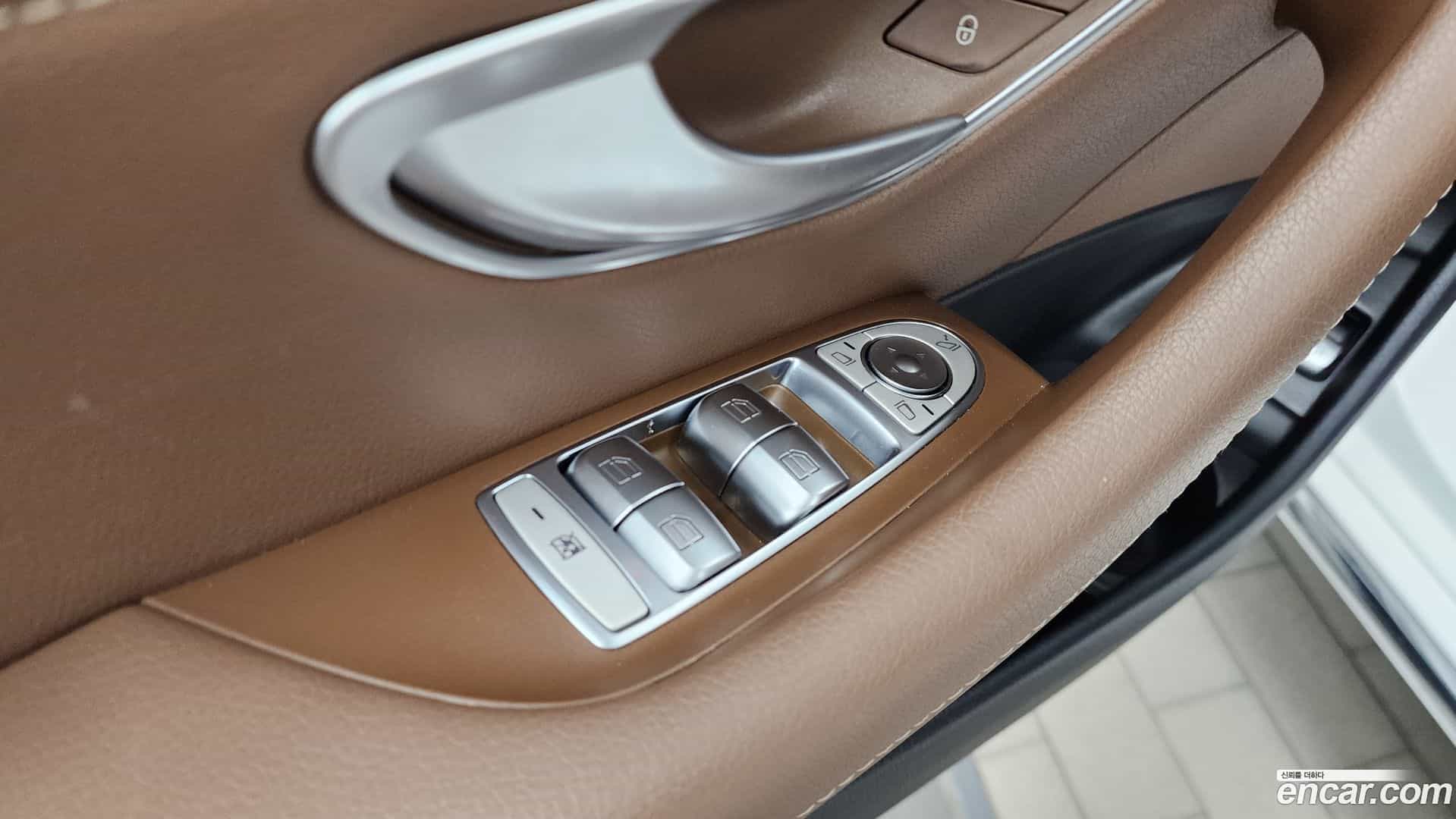 E-Class Mercedes-Benz 2023.5-OPTION-042