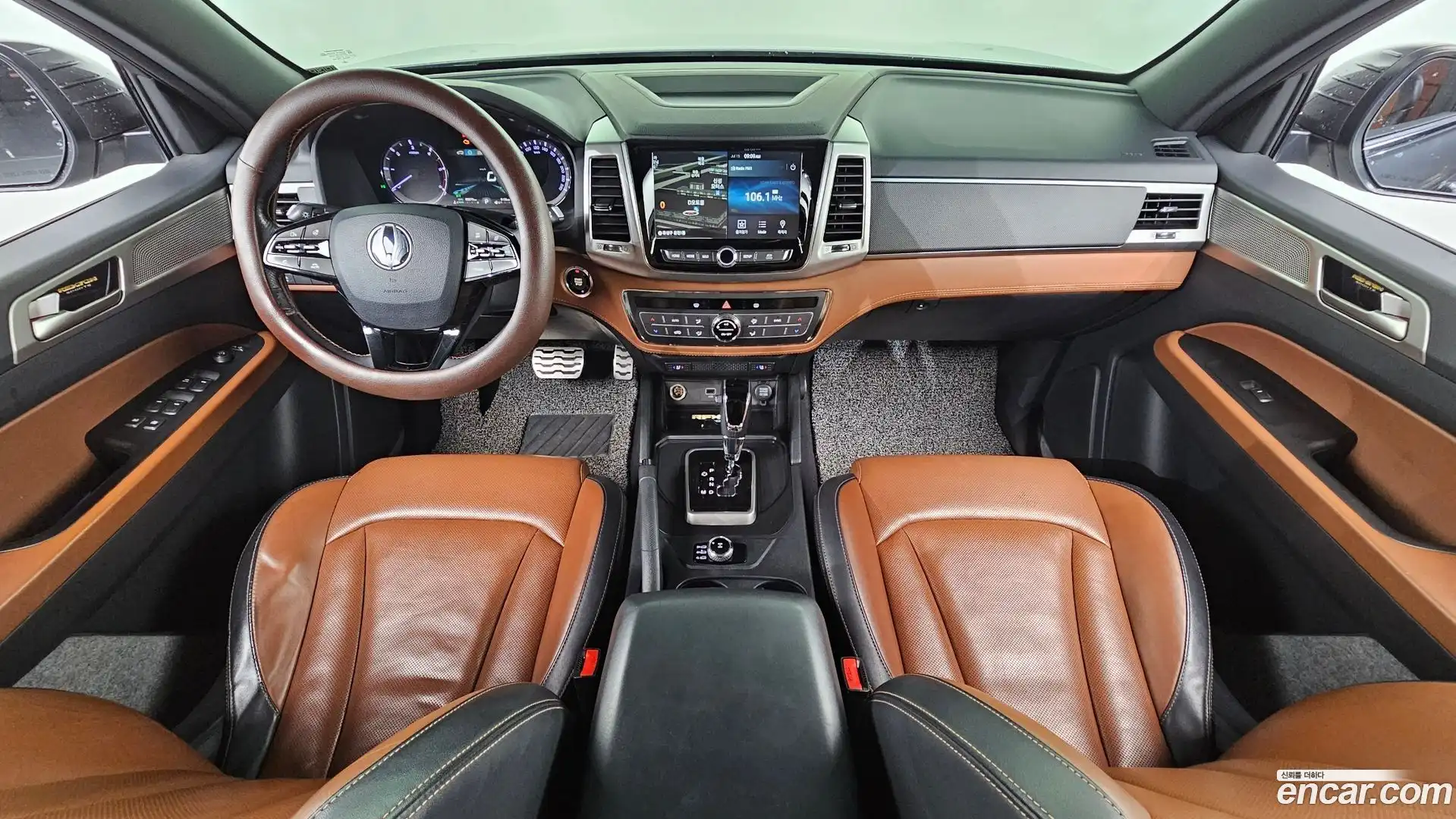 Rexton KG Mobility 2019.0-INNER-007