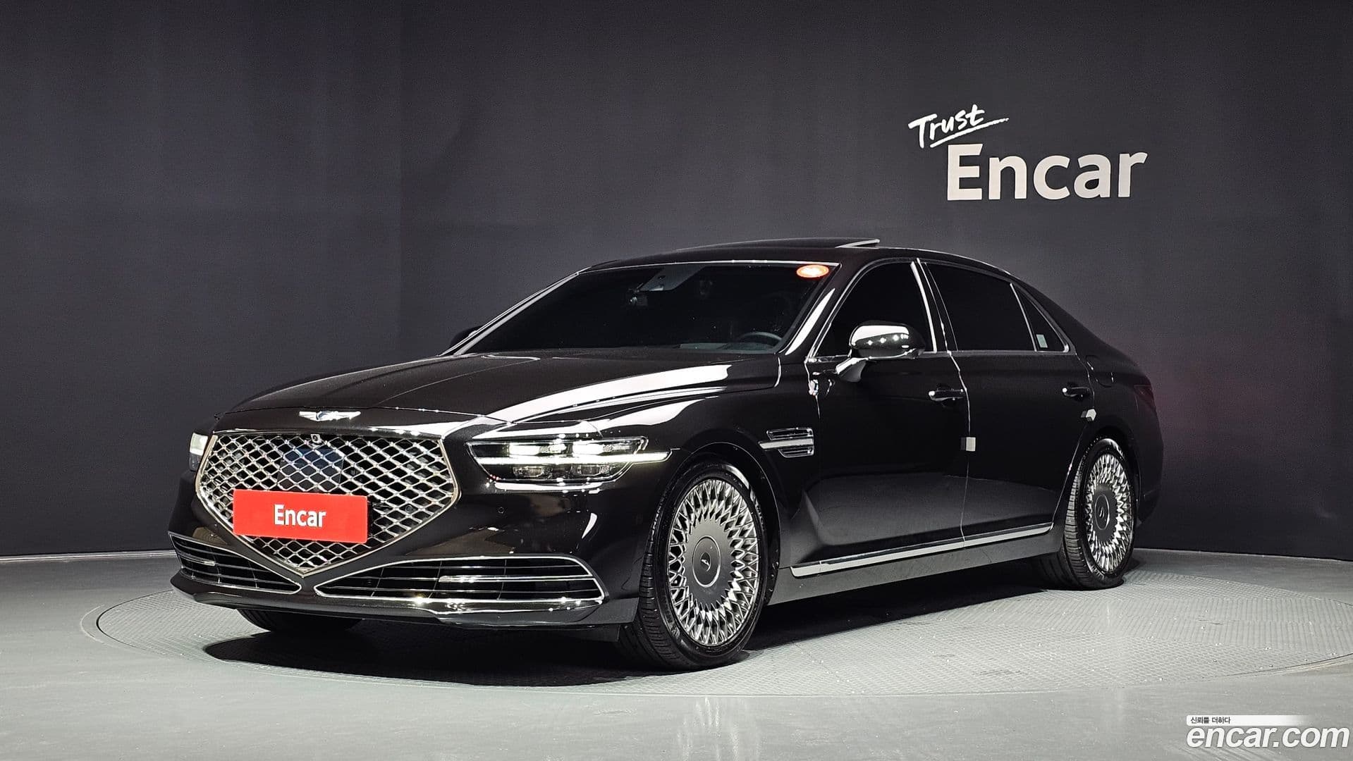 Main__Slider__Photo:G90 Genesis 2019.3-0