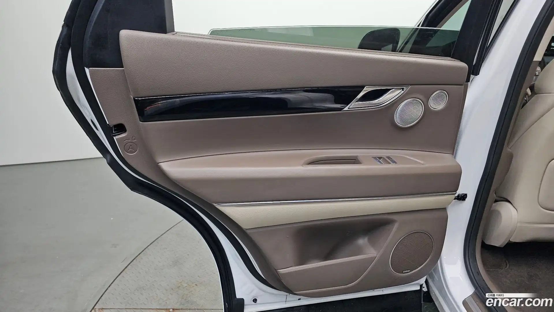 GV80 Genesis 2023.4-INNER-035
