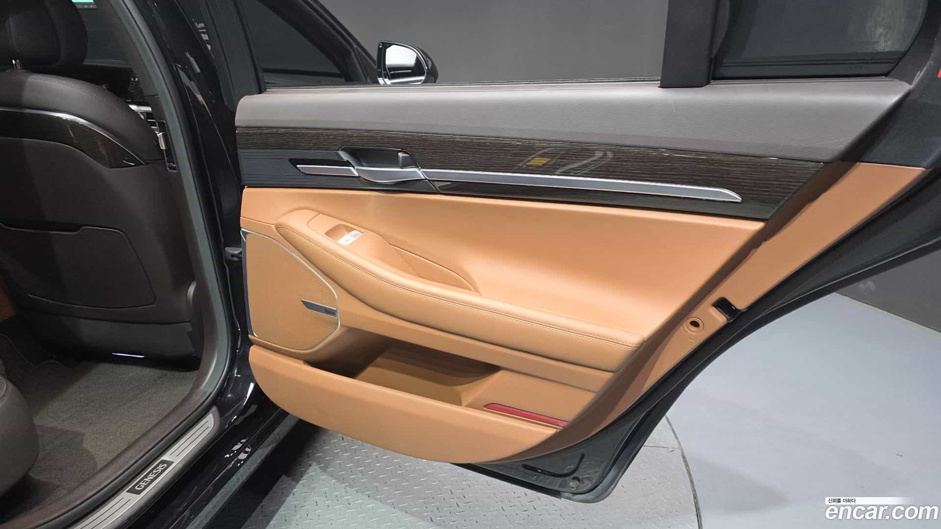 G90 Genesis 2020.0-INNER-035