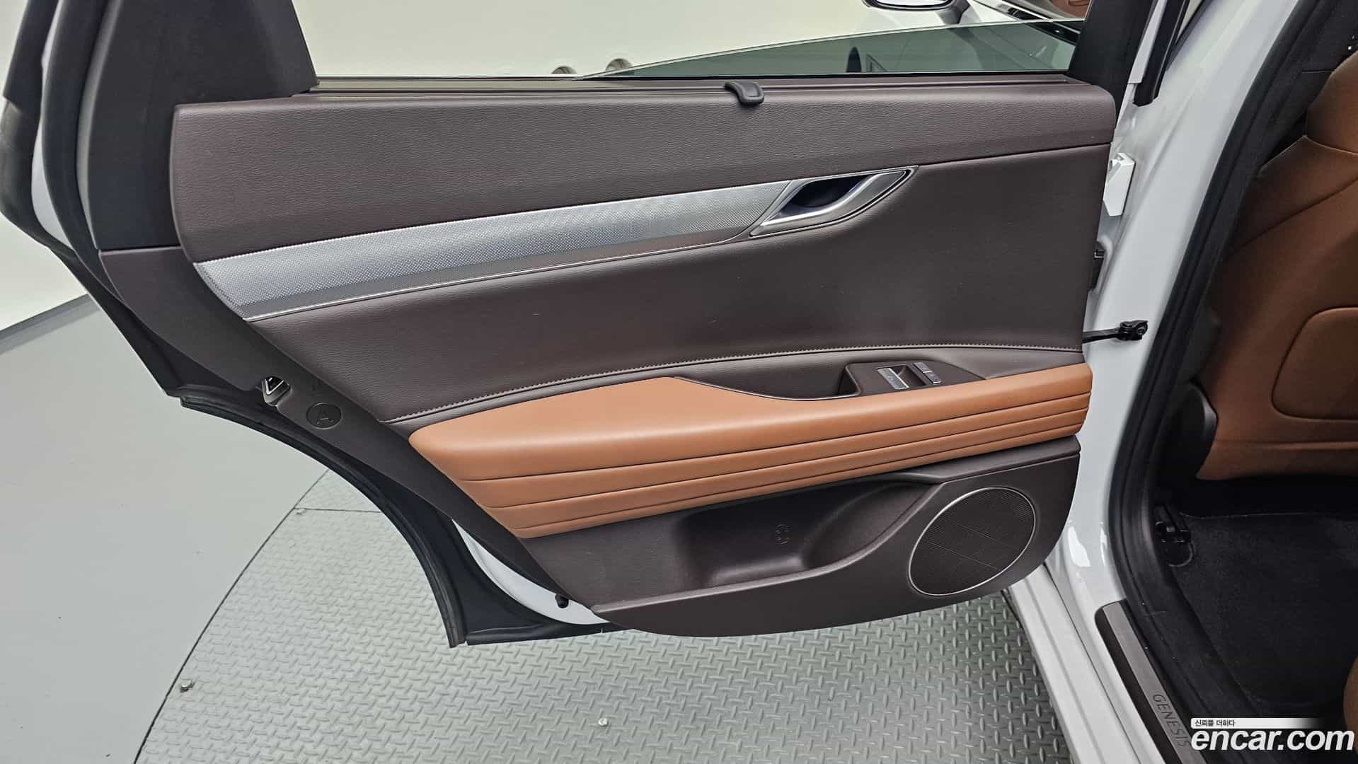 G80 Genesis 2022.5-INNER-035