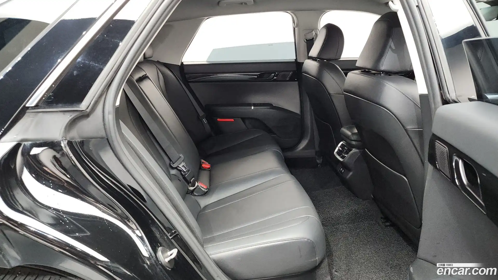 Grandeur Hyundai 2023.6-OPTION-015