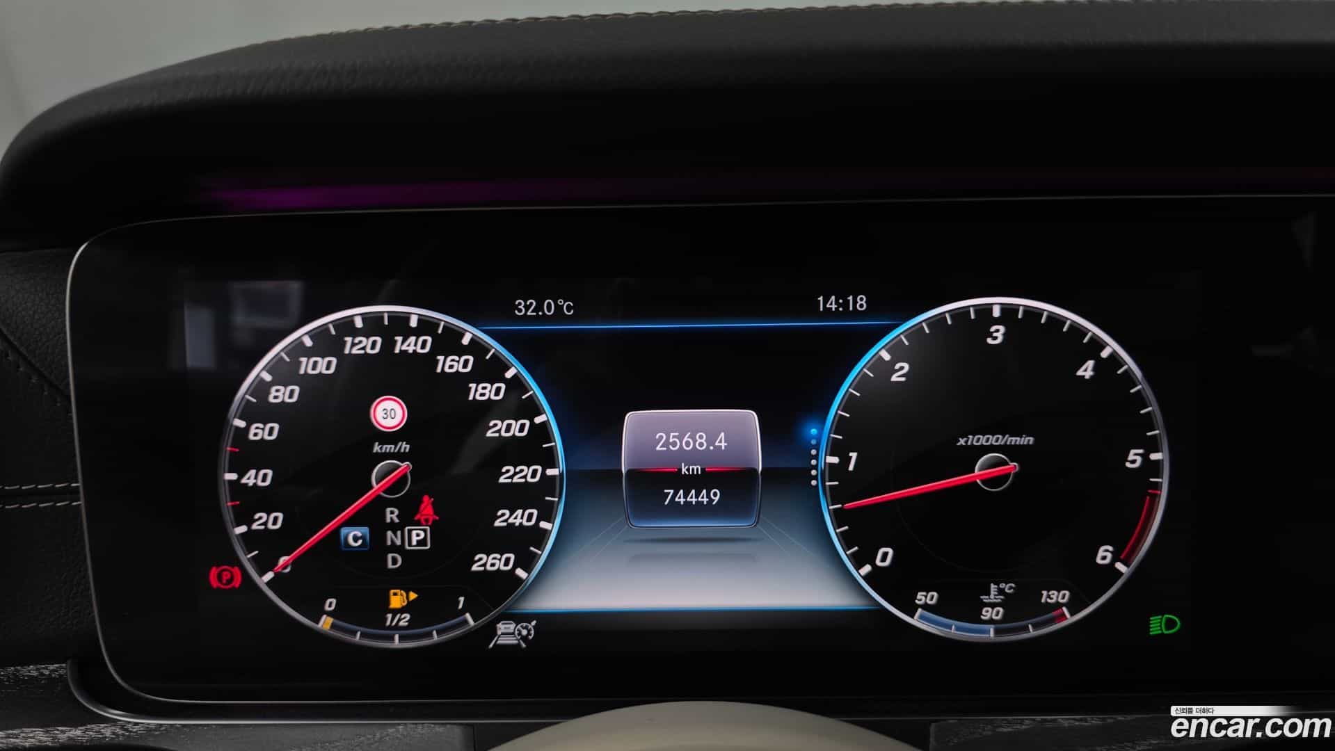 CLS-Class Mercedes-Benz 2019.7-INNER-008
