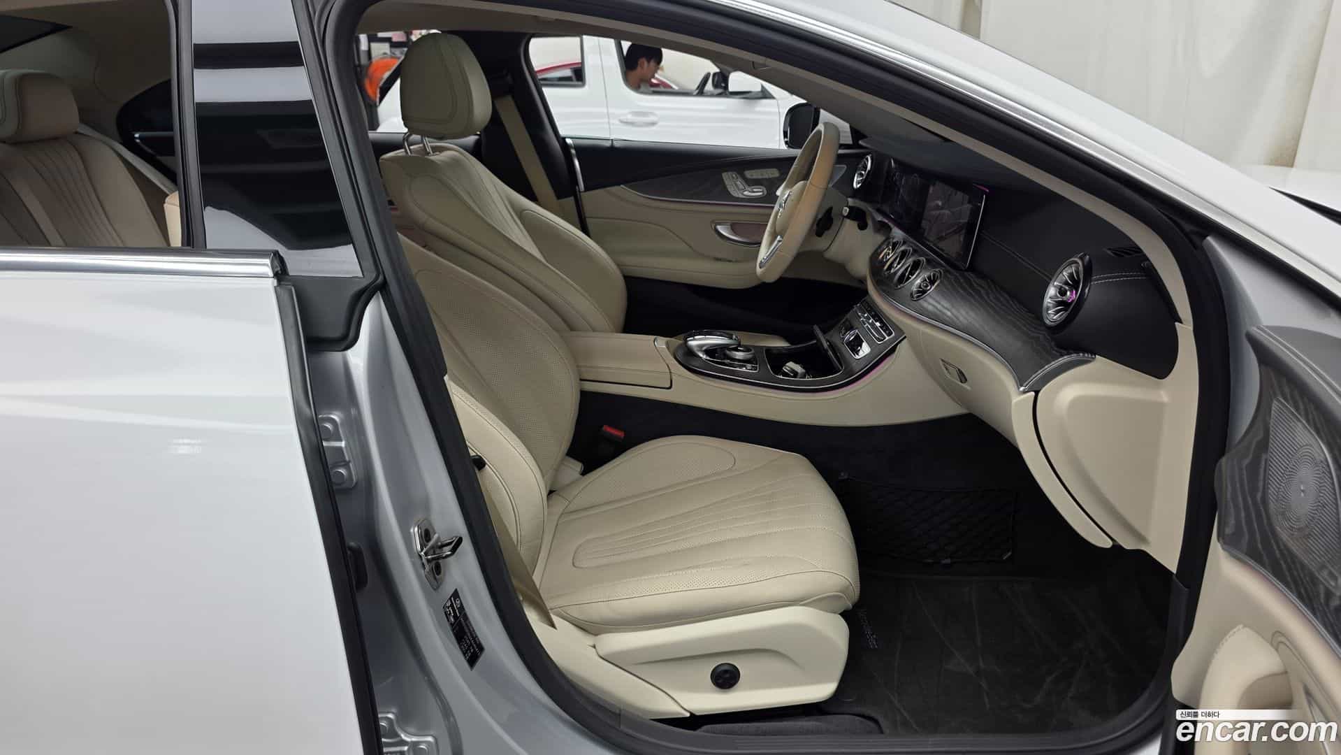 CLS-Class Mercedes-Benz 2019.7-OPTION-015