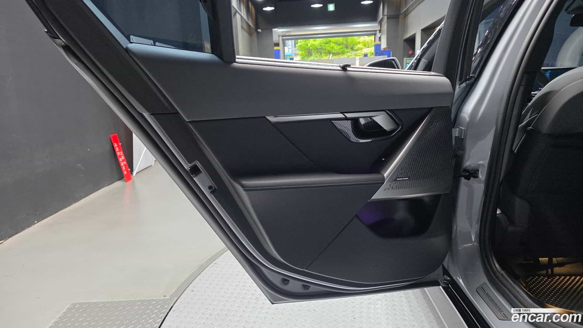 5-Series BMW 2024.1-INNER-035