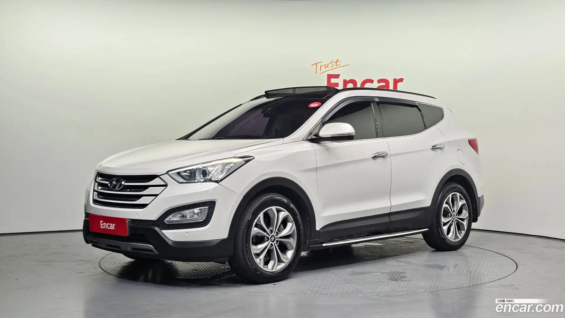 Santafe Hyundai 2014.2-OUTER-001