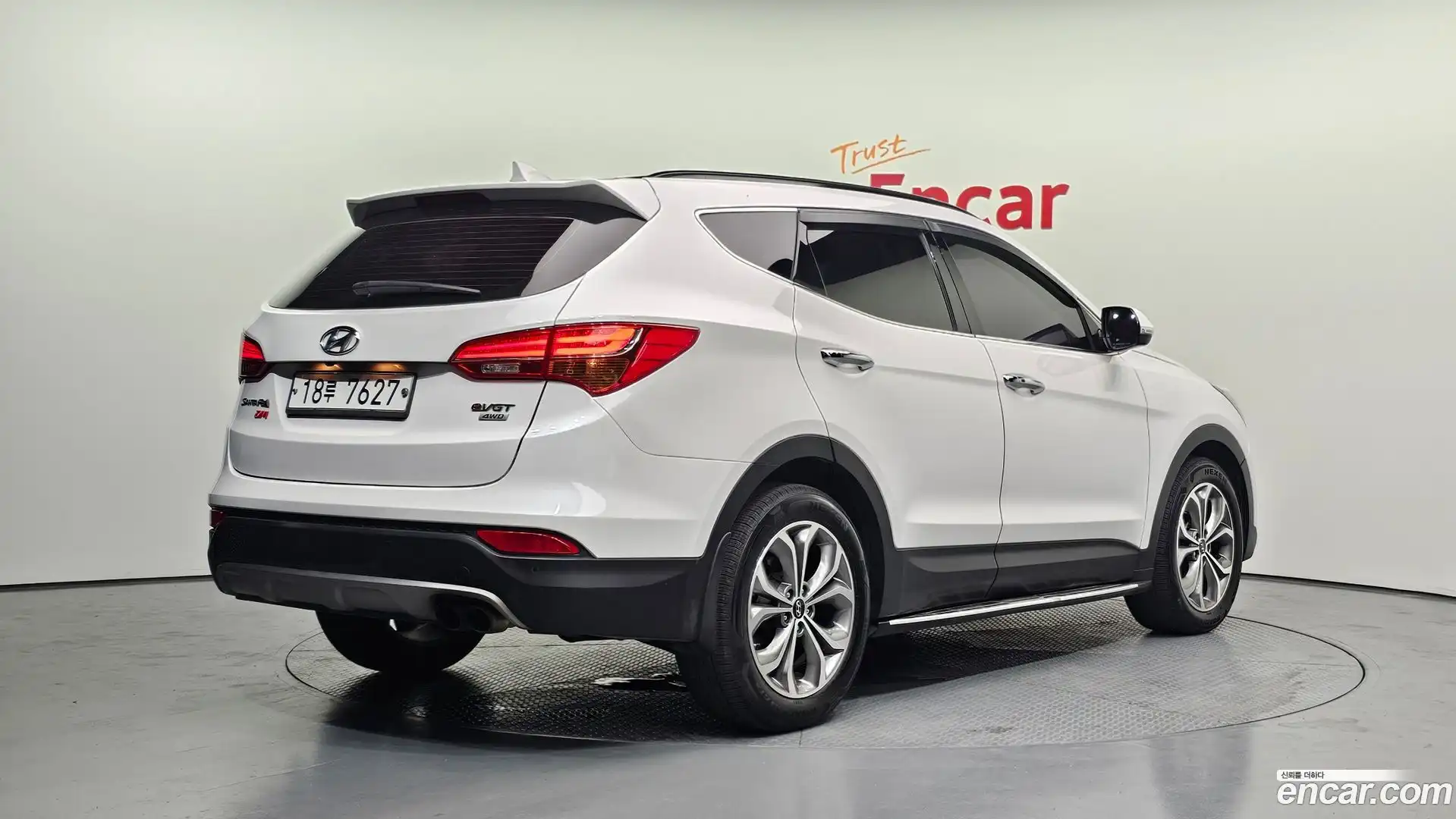 Santafe Hyundai 2014.2-OUTER-002