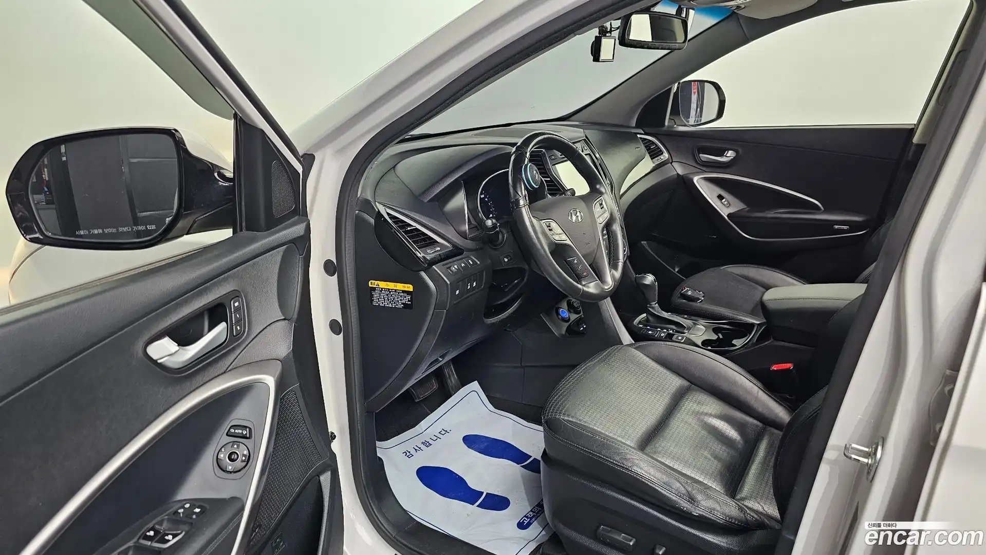 Santafe Hyundai 2014.2-INNER-010
