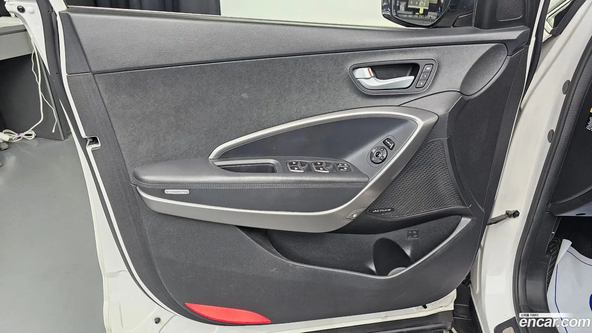 Santafe Hyundai 2014.2-INNER-034