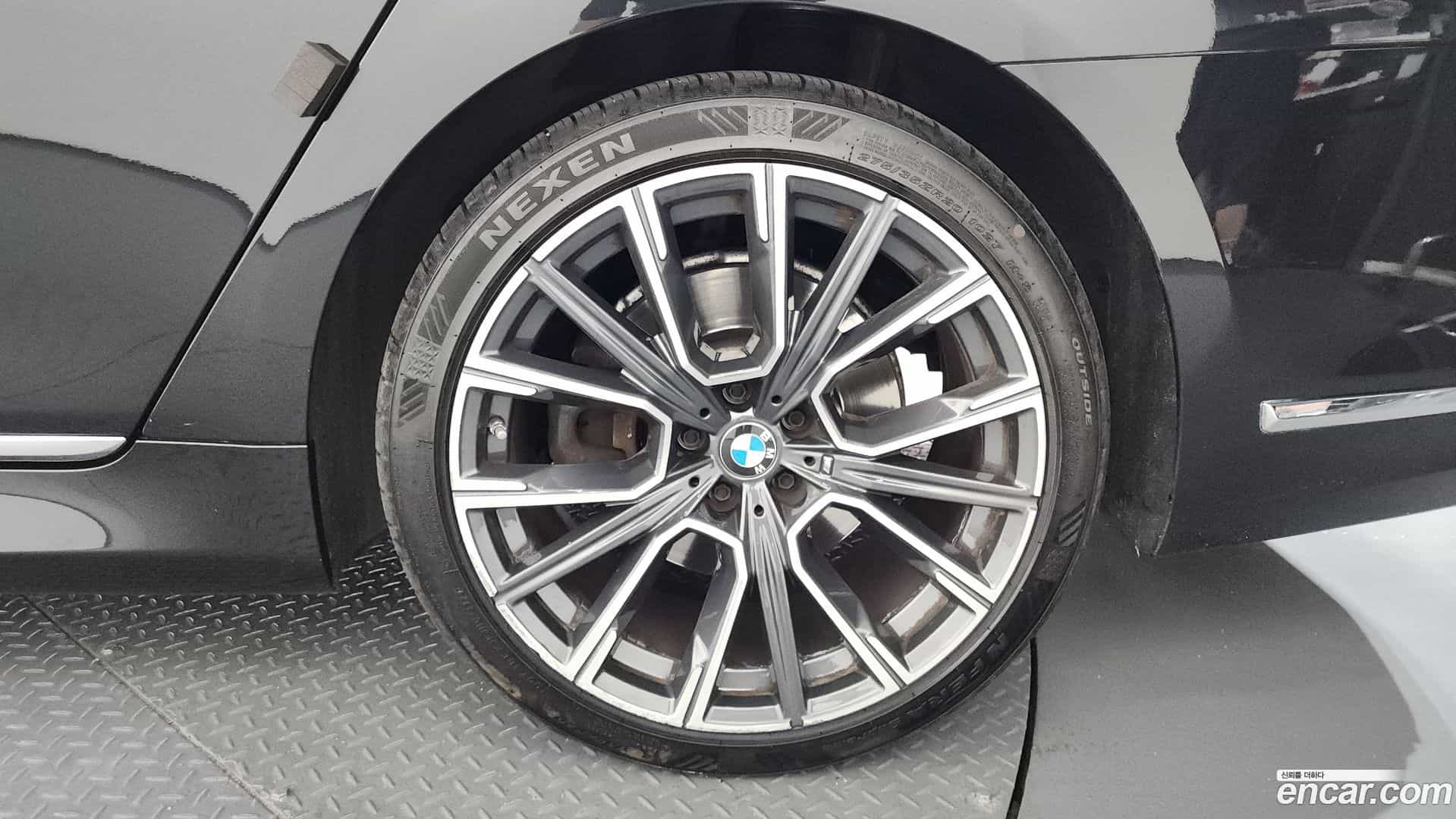 7-Series BMW 2021.10-OUTER-031