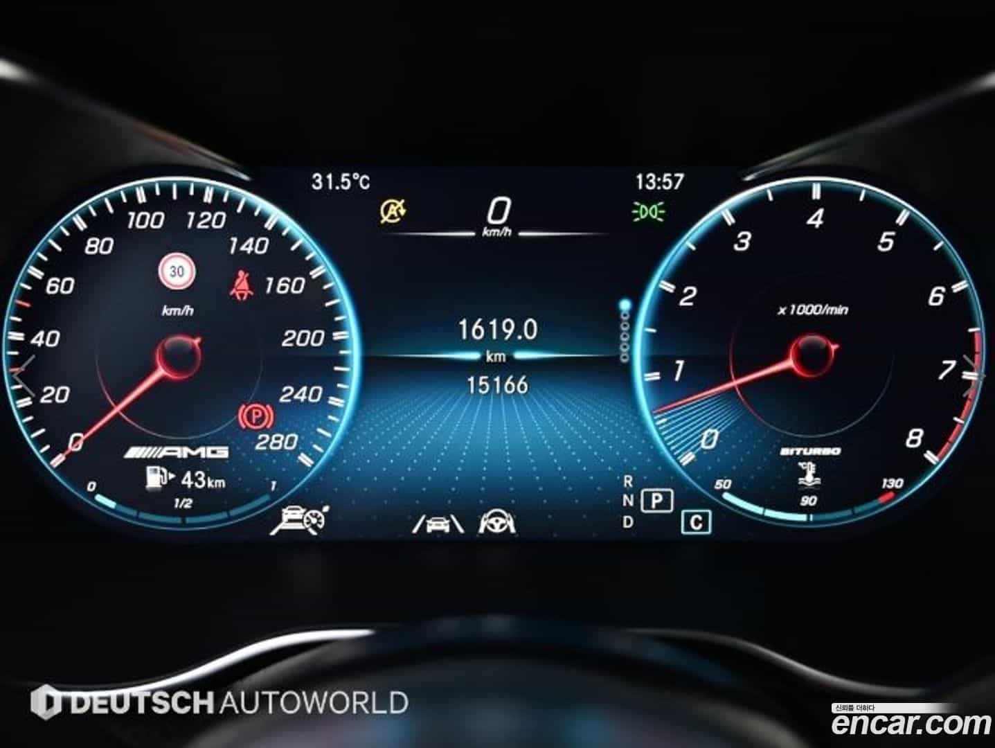 GLC-Class Mercedes-Benz 2022.6-INNER-008
