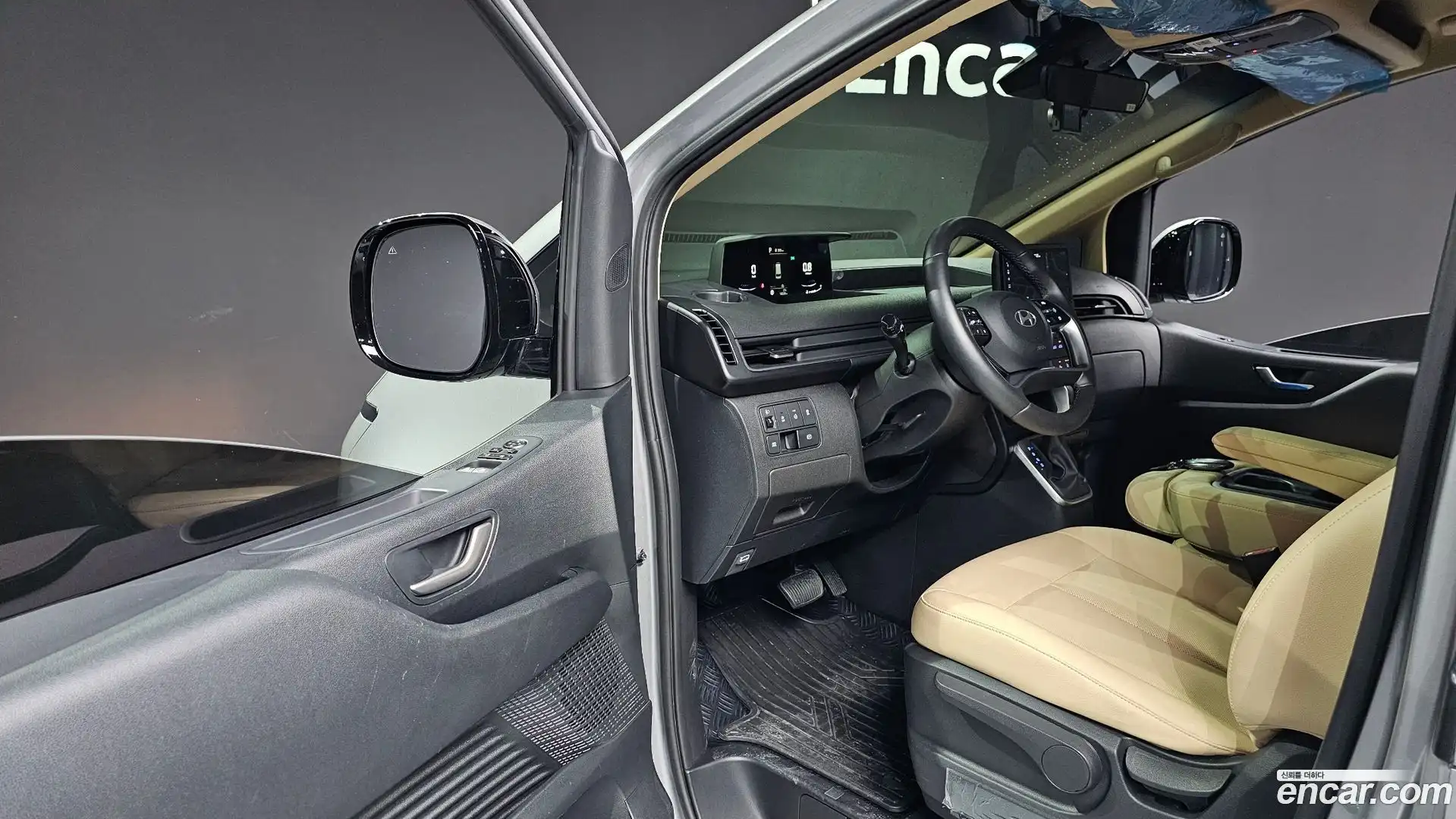 Staria Hyundai 2025.5-OPTION-015