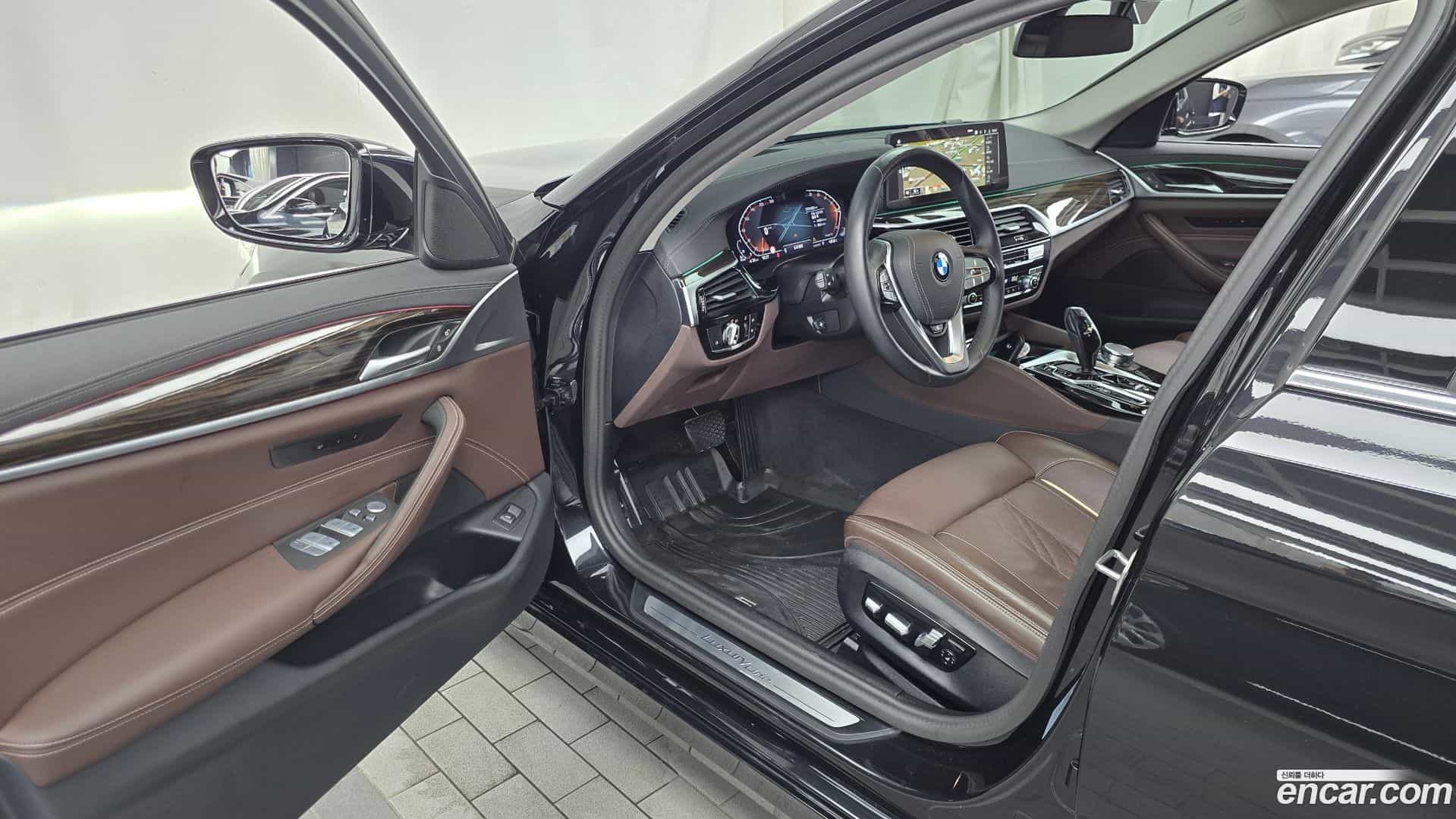 5-Series BMW 2023.6-INNER-010