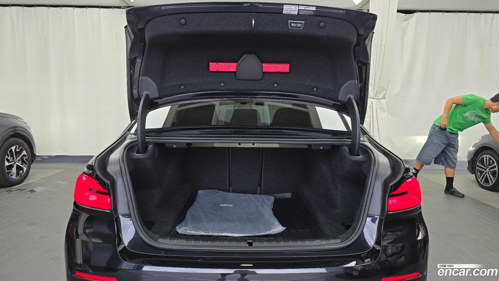 5-Series BMW 2023.6-OPTION-024