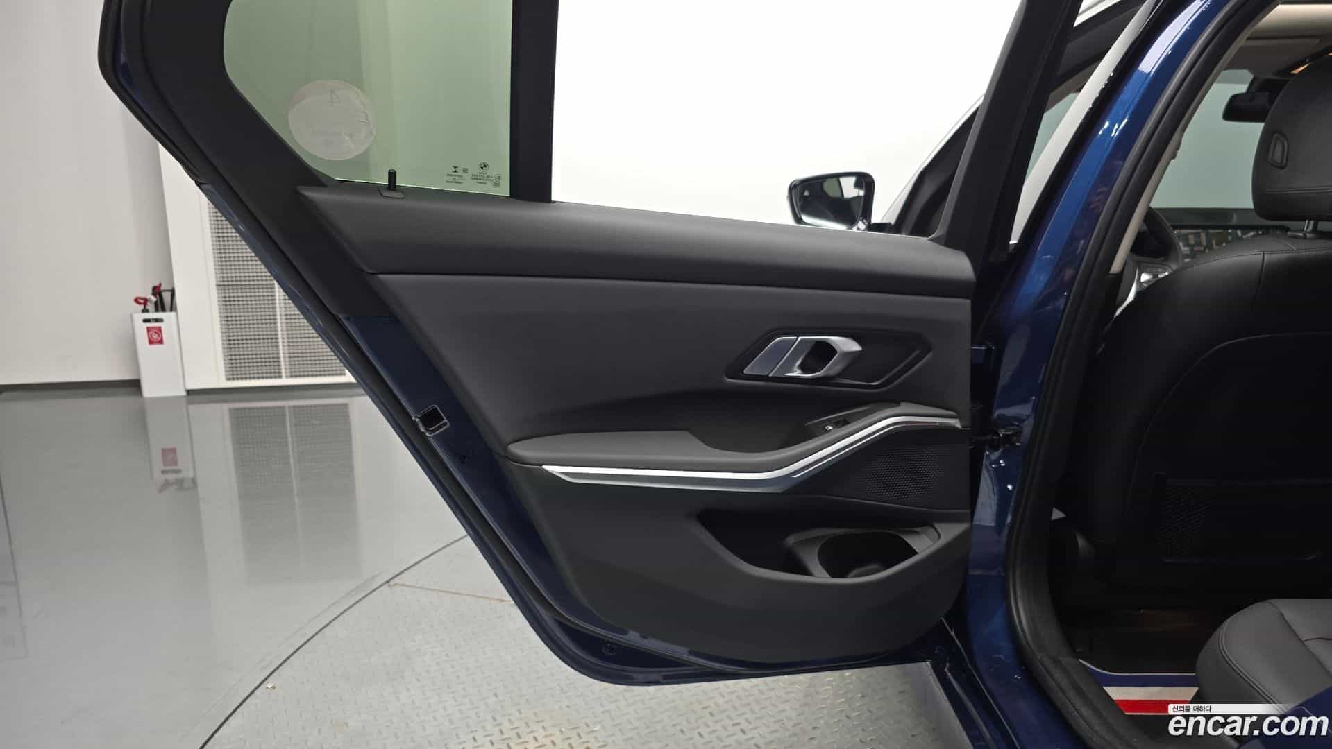 3-Series BMW 2020.11-INNER-035