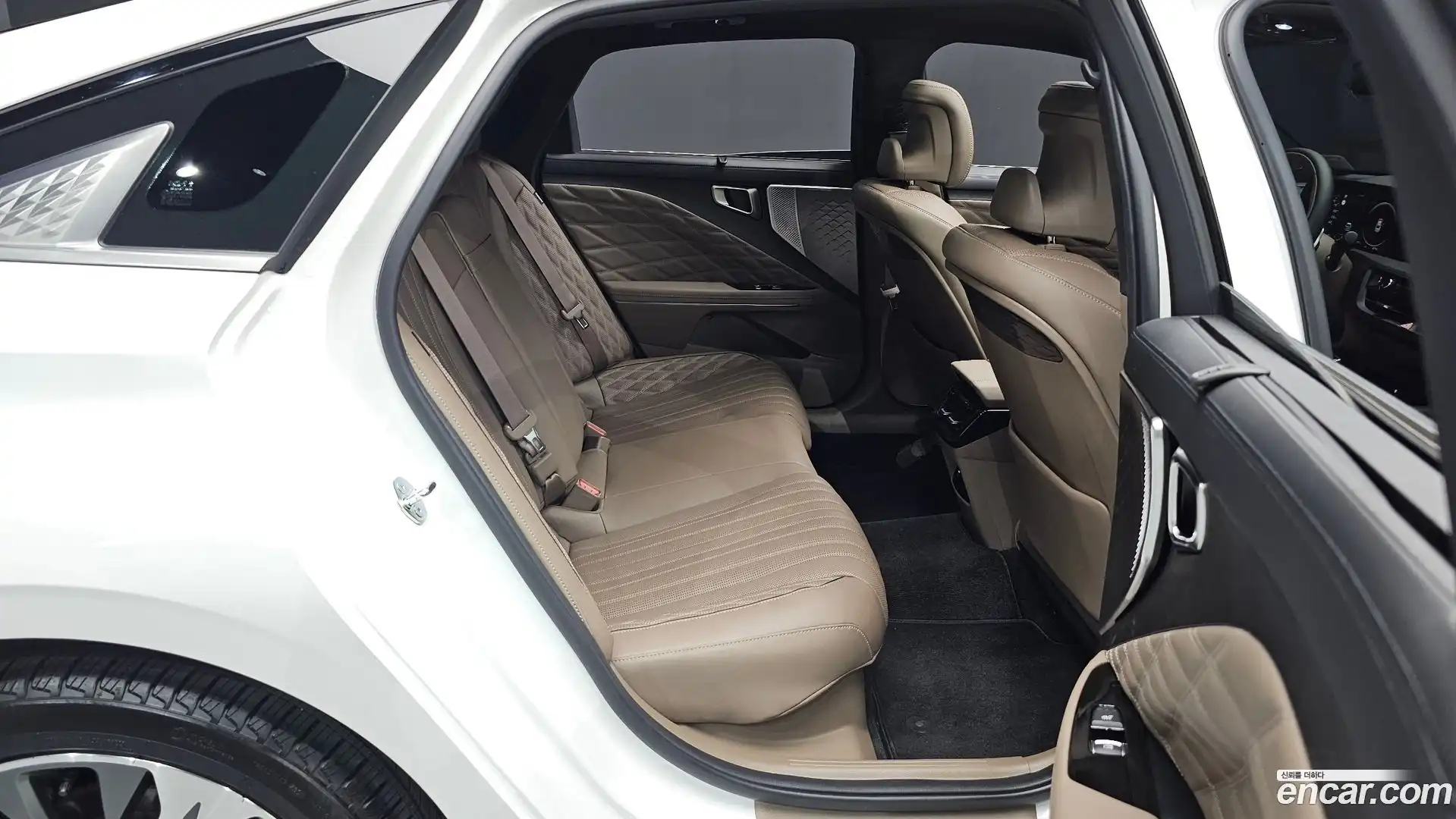K8 Kia 2024.5-OPTION-015