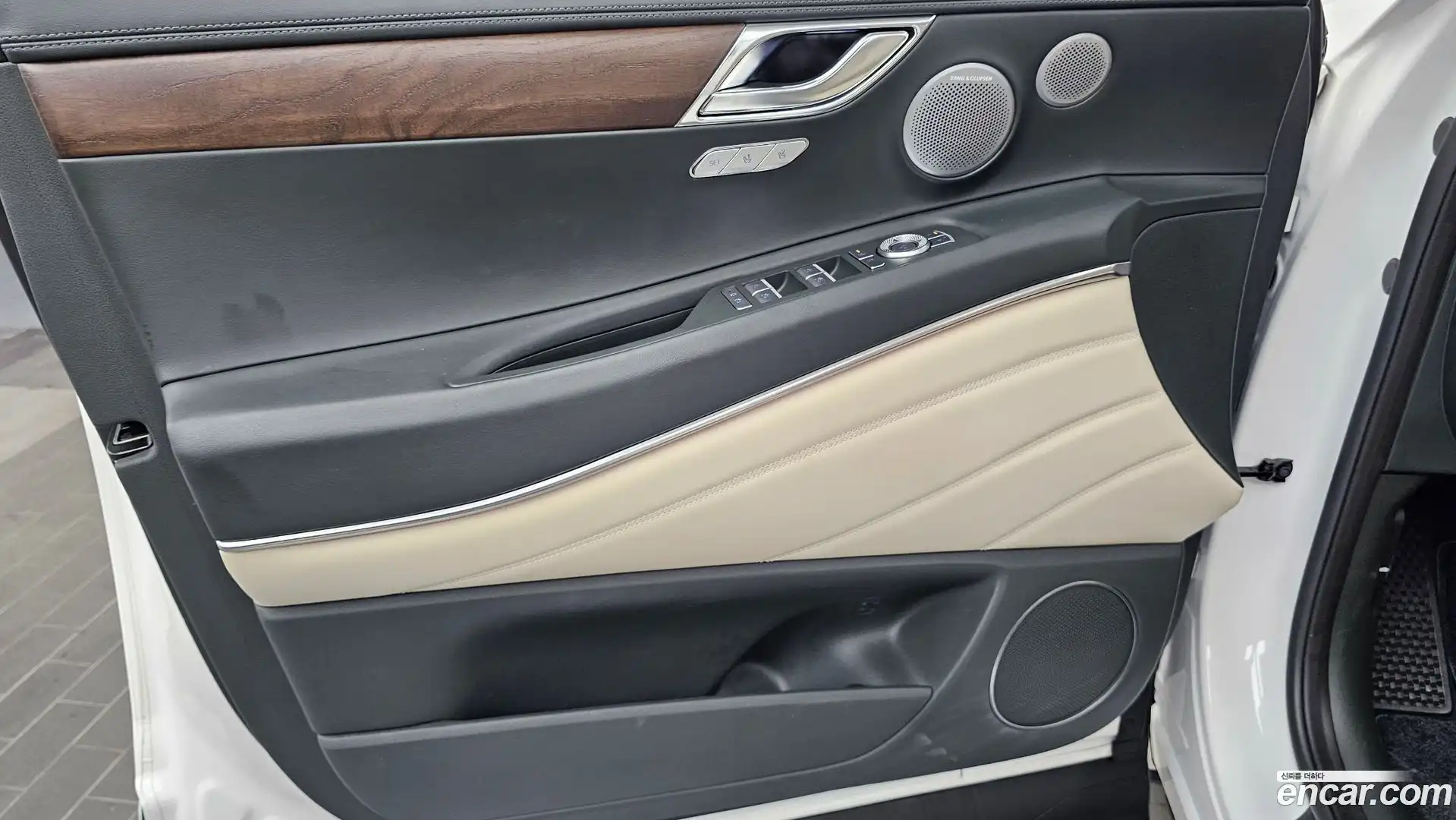GV80 Genesis 2024.0-INNER-034