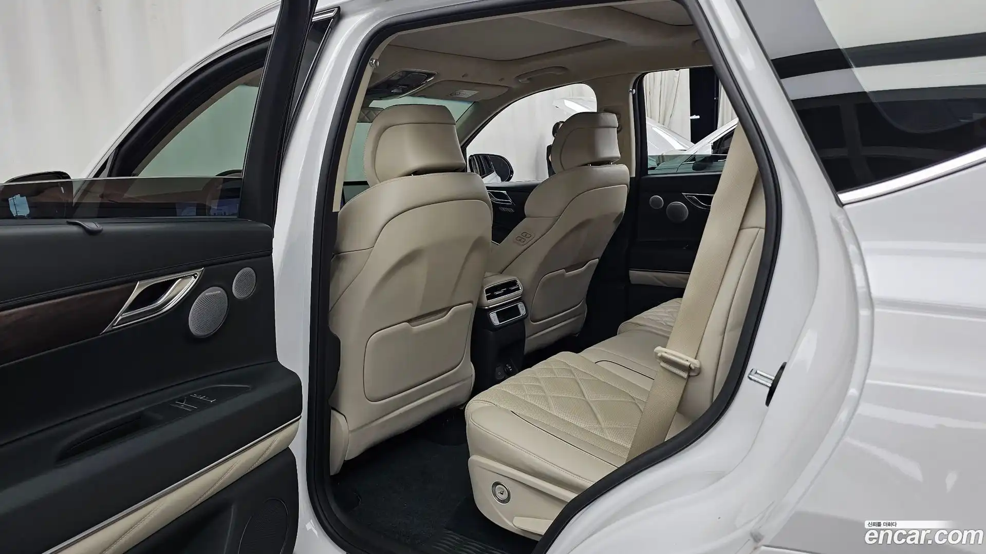 GV80 Genesis 2024.0-INNER-036