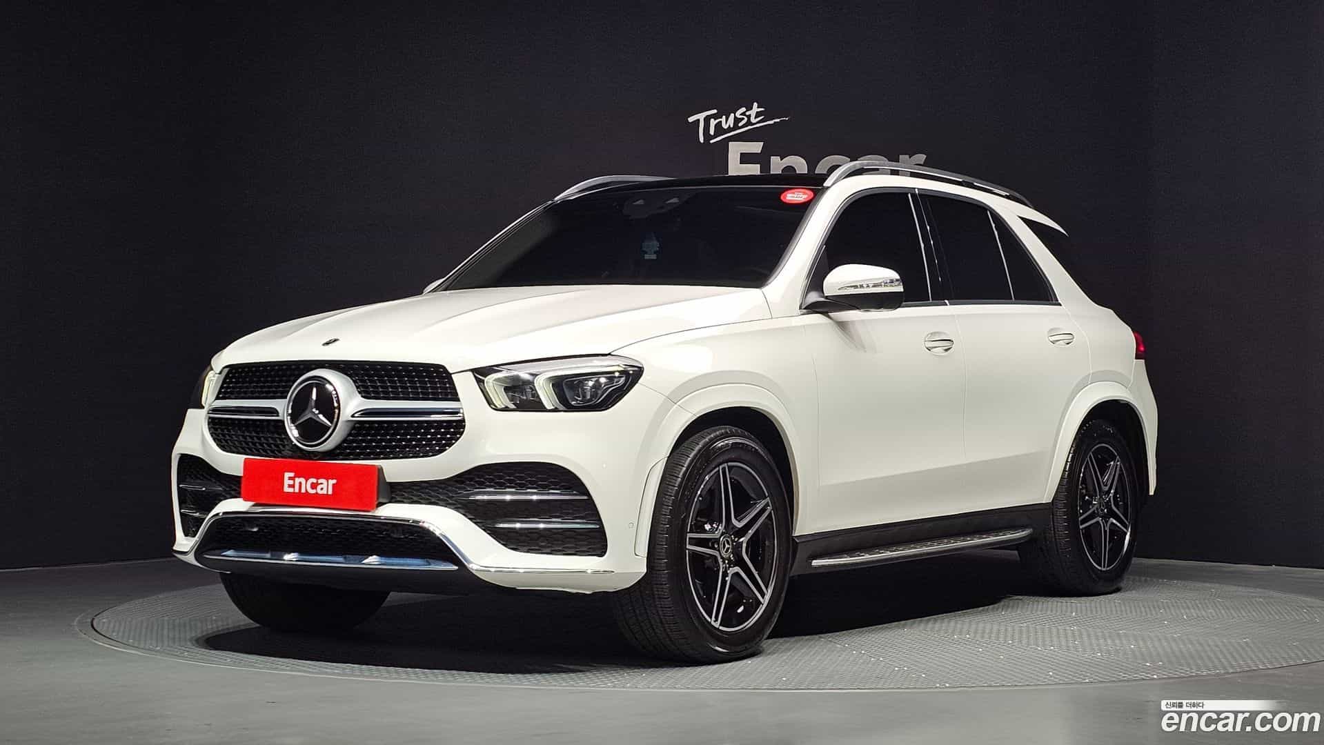 GLE-Class Mercedes-Benz 2021.9-OUTER-001