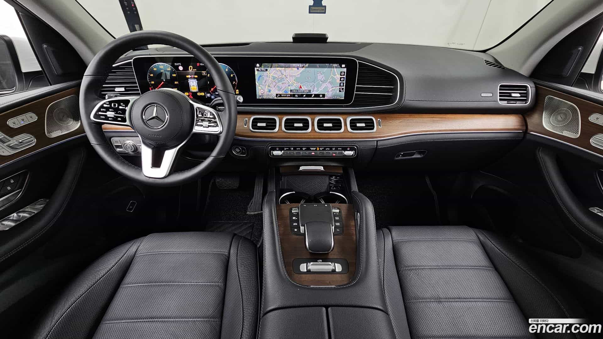 GLE-Class Mercedes-Benz 2021.9-INNER-007