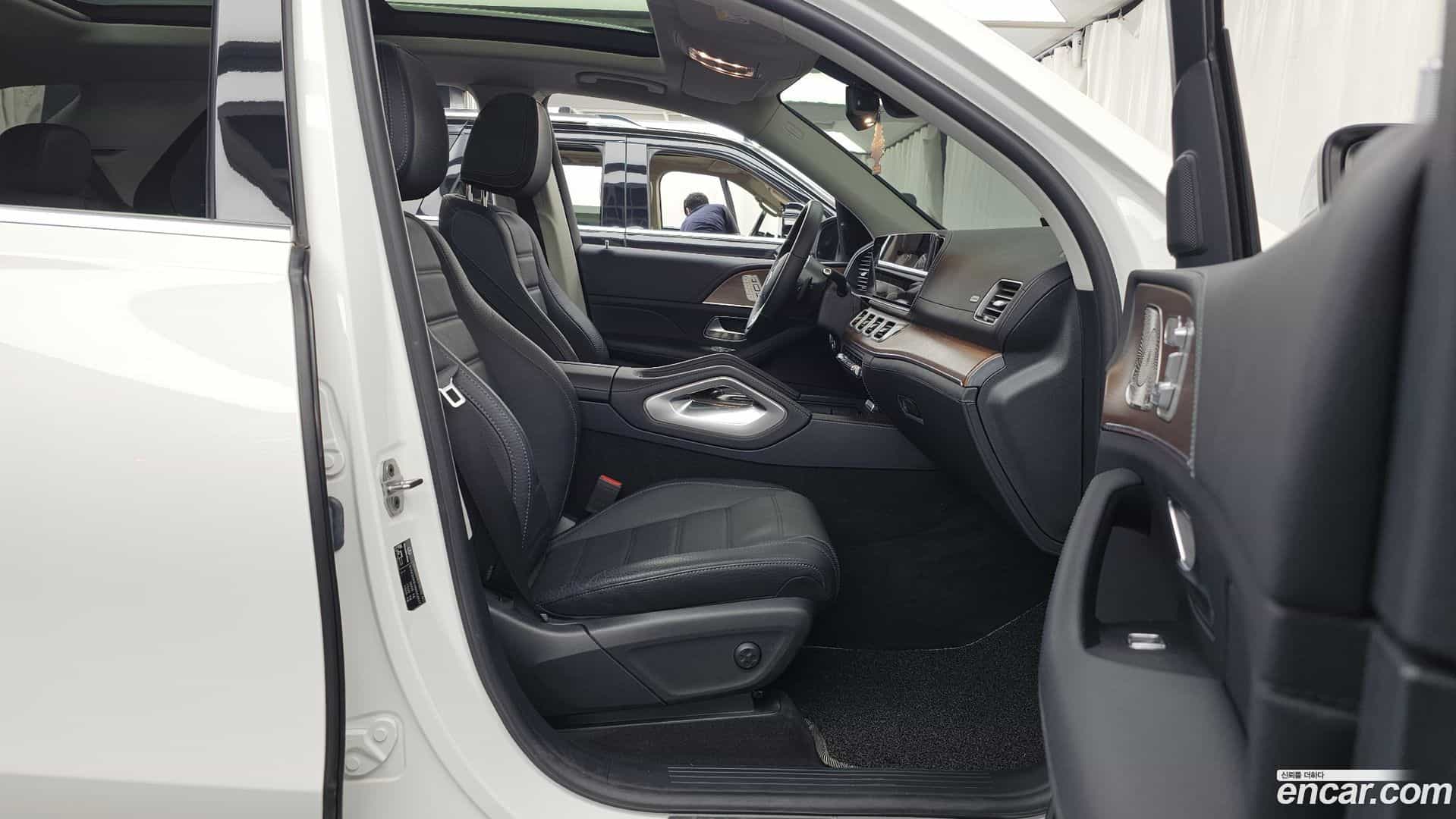 GLE-Class Mercedes-Benz 2021.9-OPTION-015