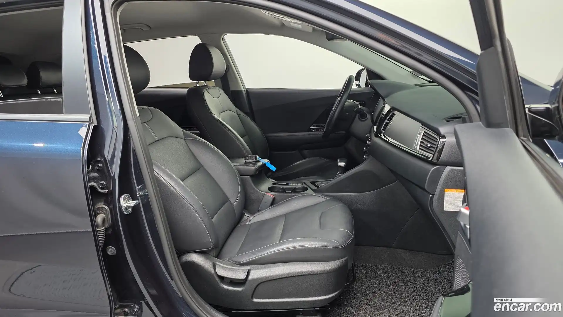 Niro Kia 2016.3-INNER-036