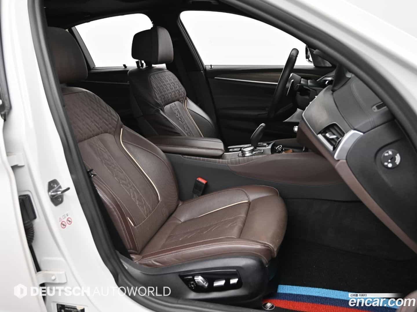 5-Series BMW 2019.10-INNER-010