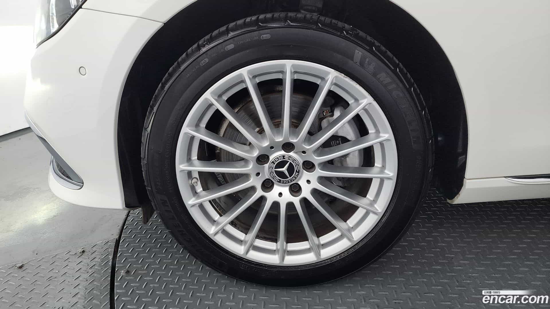 E-Class Mercedes-Benz 2020.11-OUTER-005