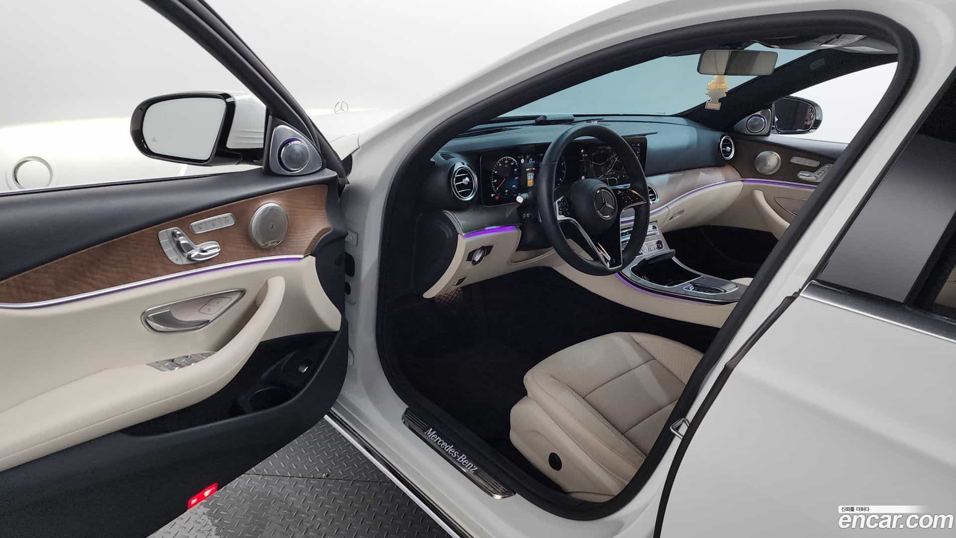E-Class Mercedes-Benz 2020.11-INNER-010