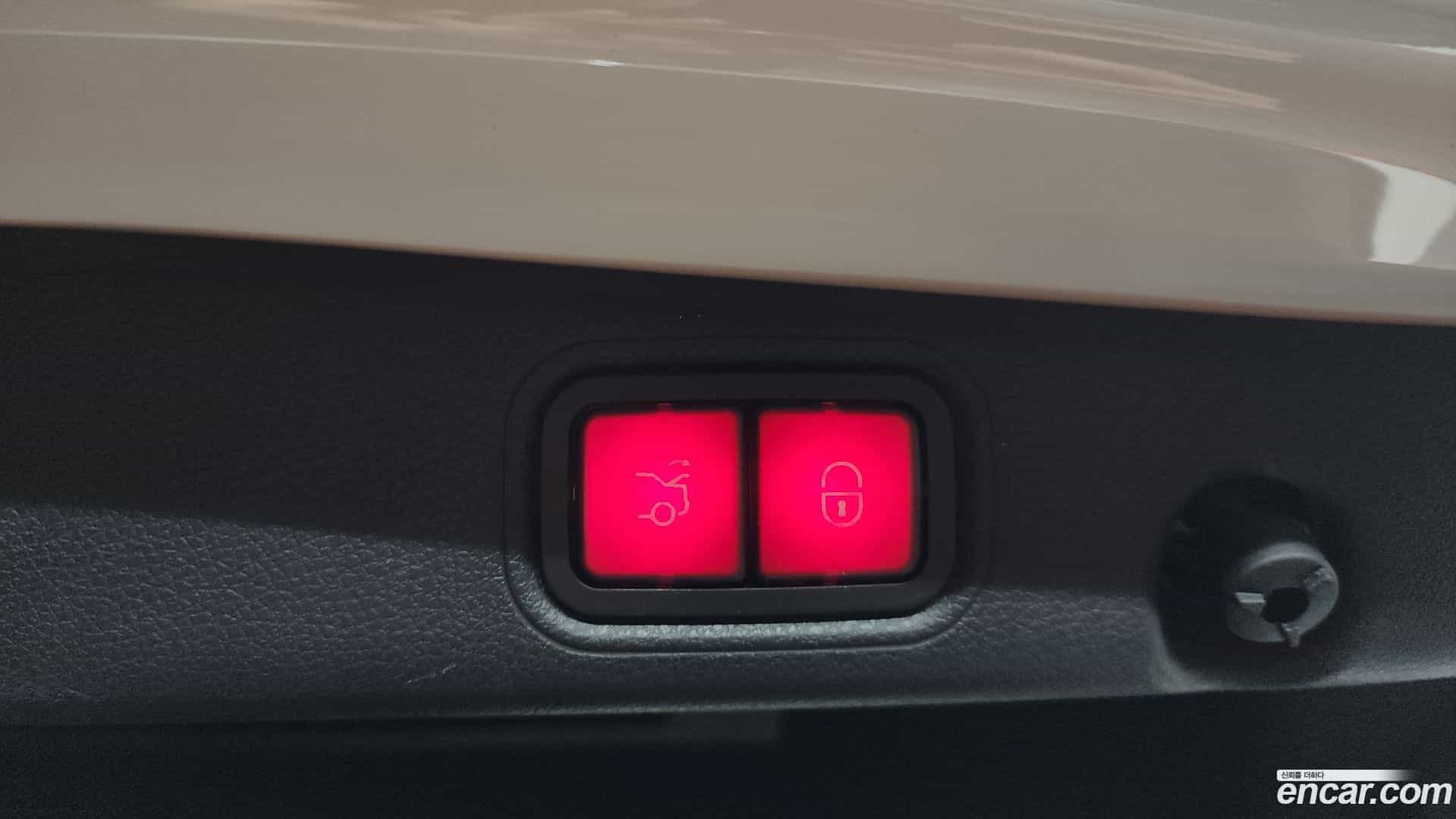 E-Class Mercedes-Benz 2020.11-OPTION-022