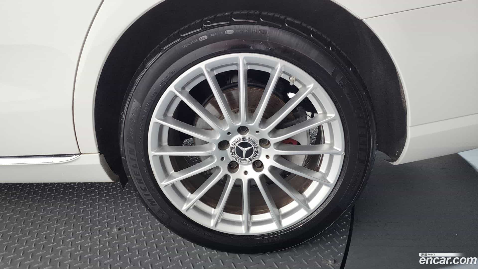 E-Class Mercedes-Benz 2020.11-OUTER-031