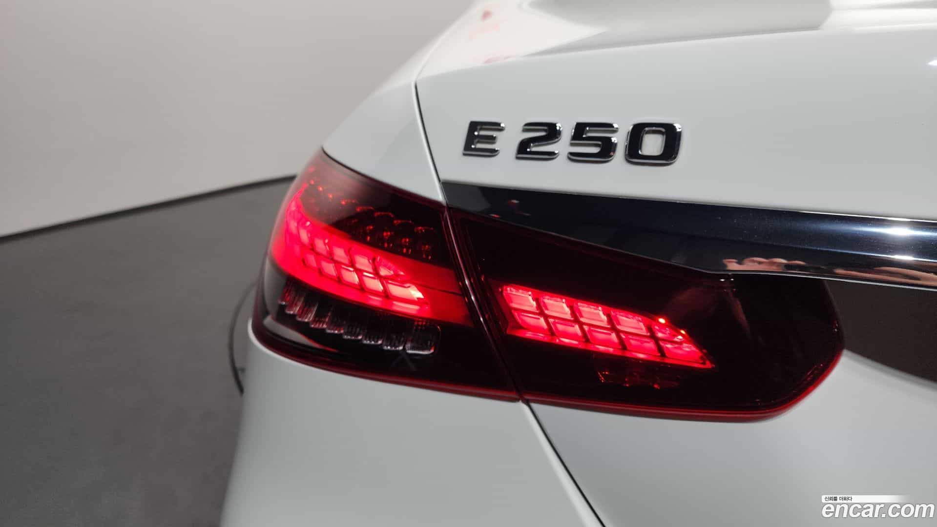 E-Class Mercedes-Benz 2020.11-OUTER-033