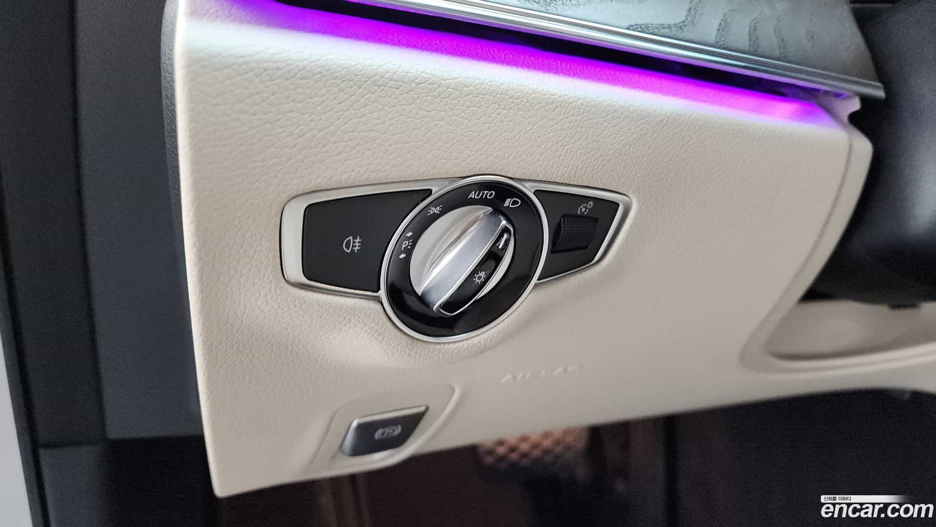 E-Class Mercedes-Benz 2020.11-OPTION-042