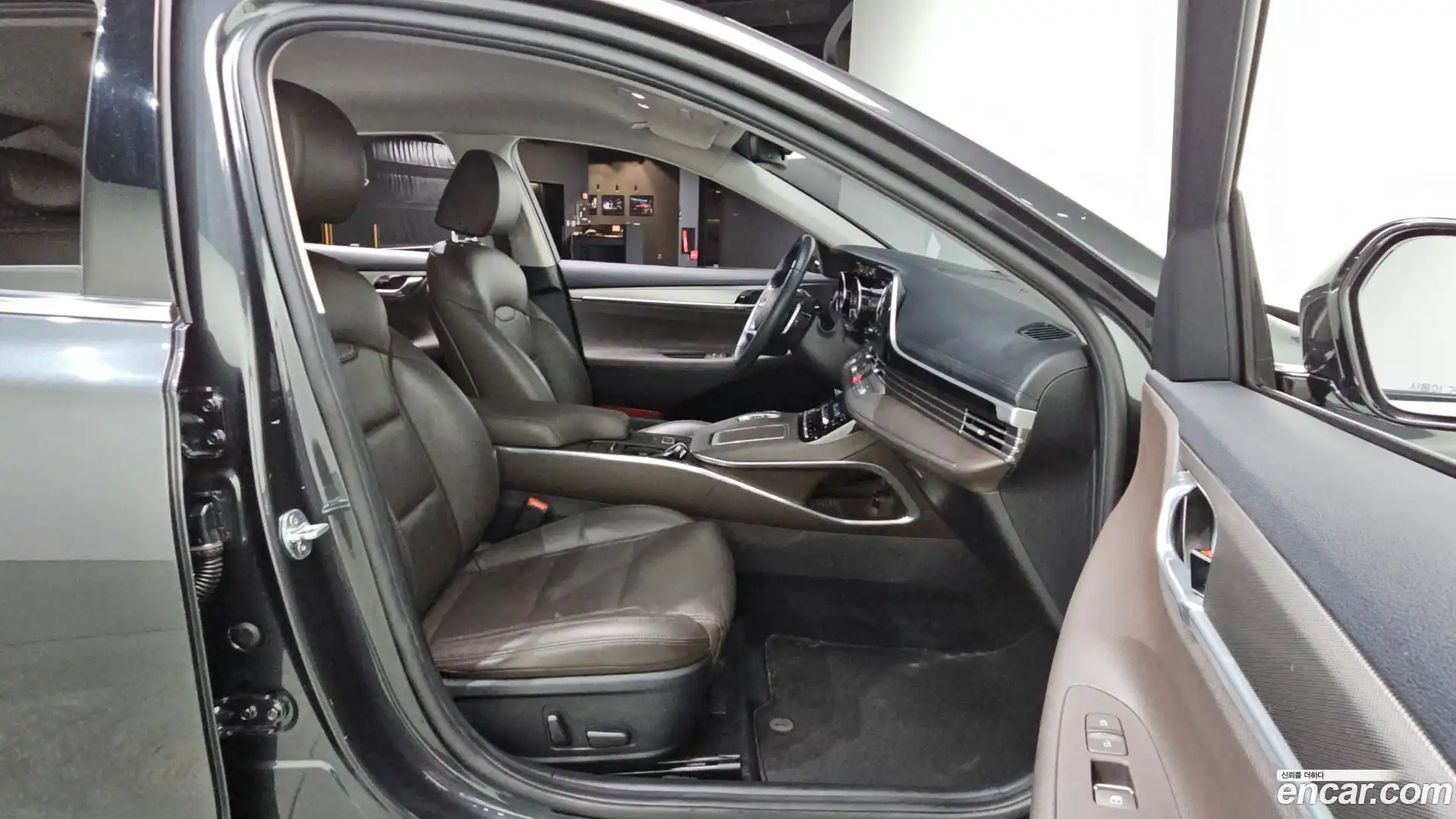 Grandeur Hyundai 2020.5-OPTION-016