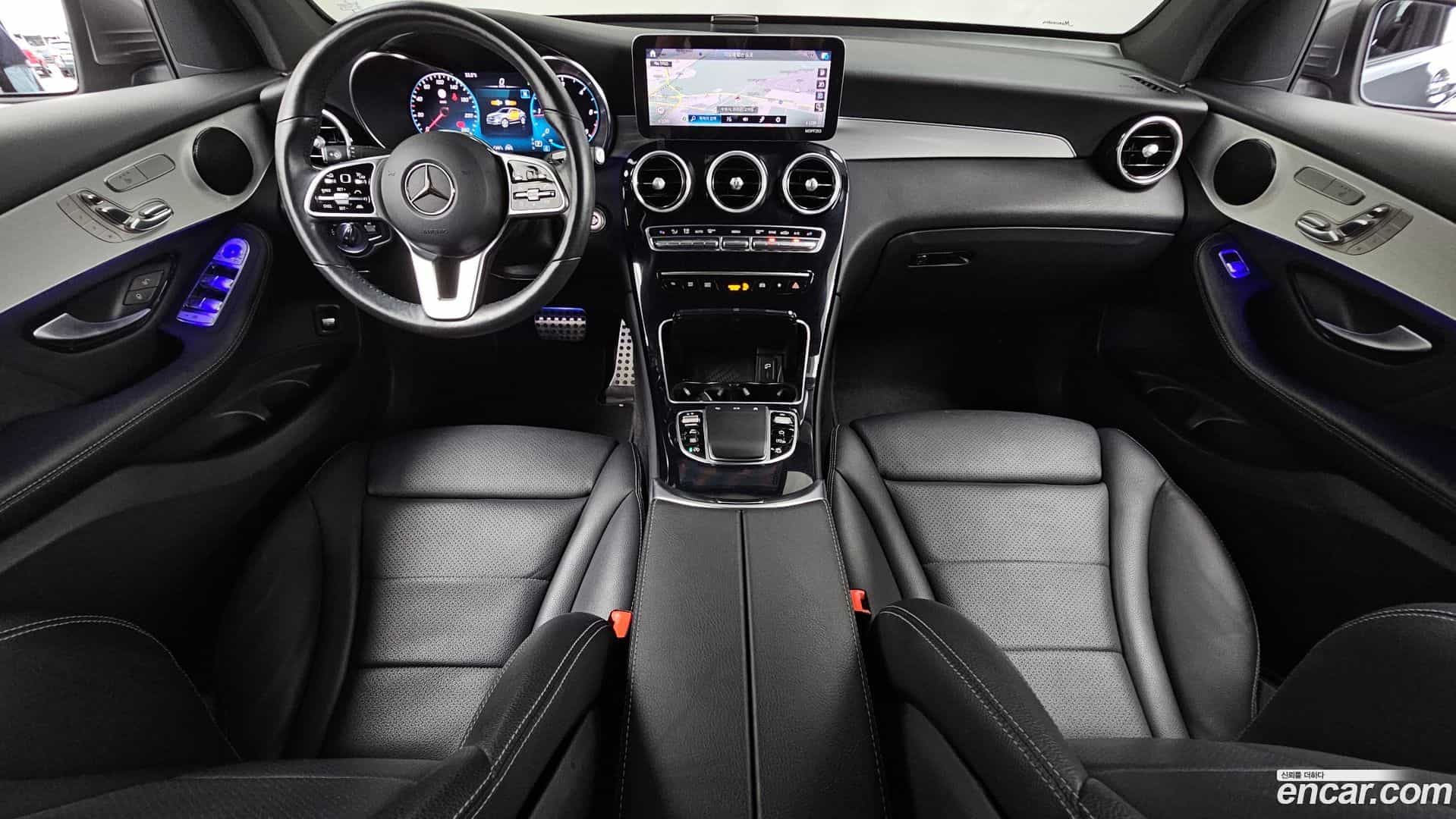 GLC-Class Mercedes-Benz 2021.3-INNER-007