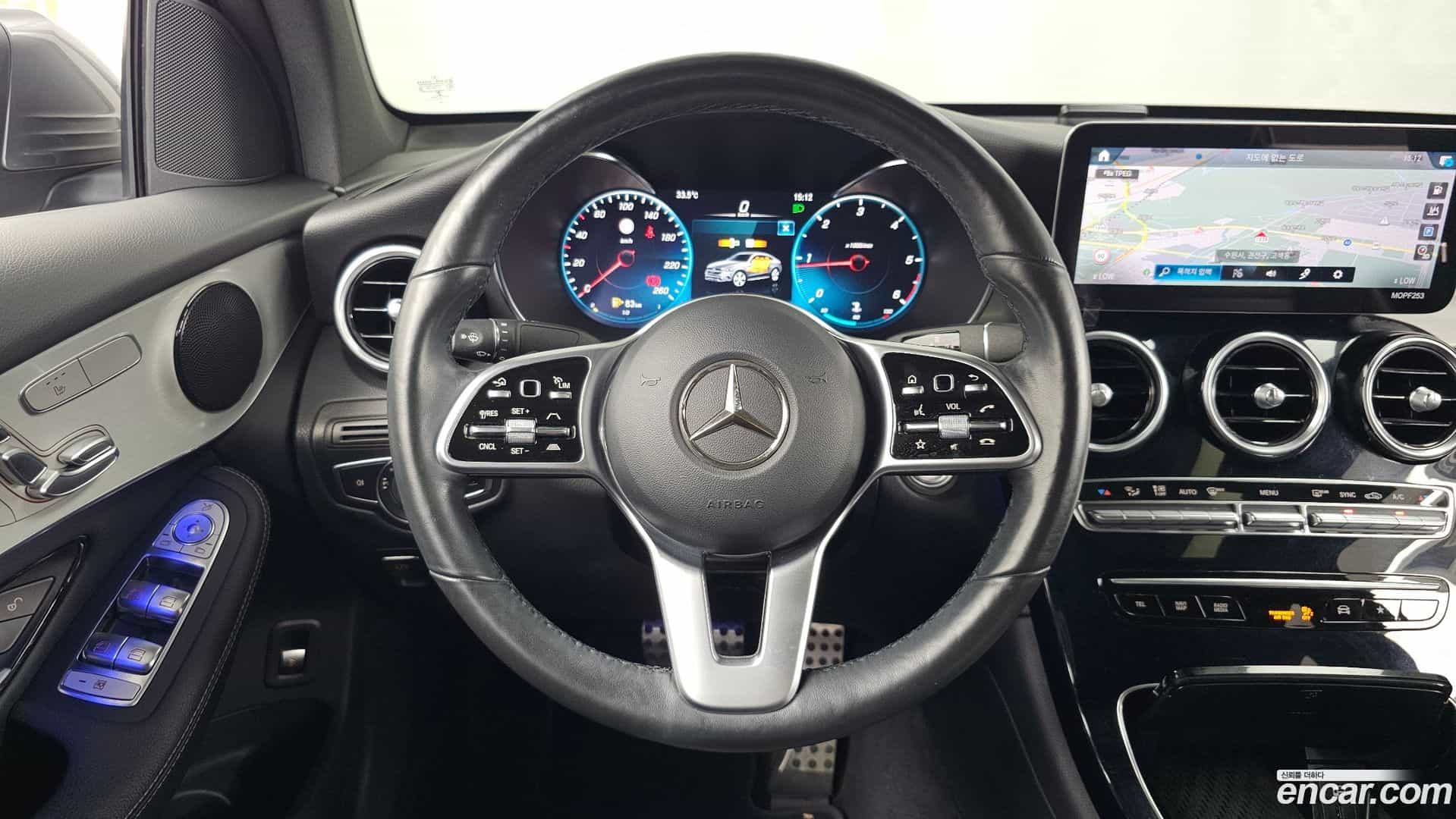 GLC-Class Mercedes-Benz 2021.3-OPTION-017