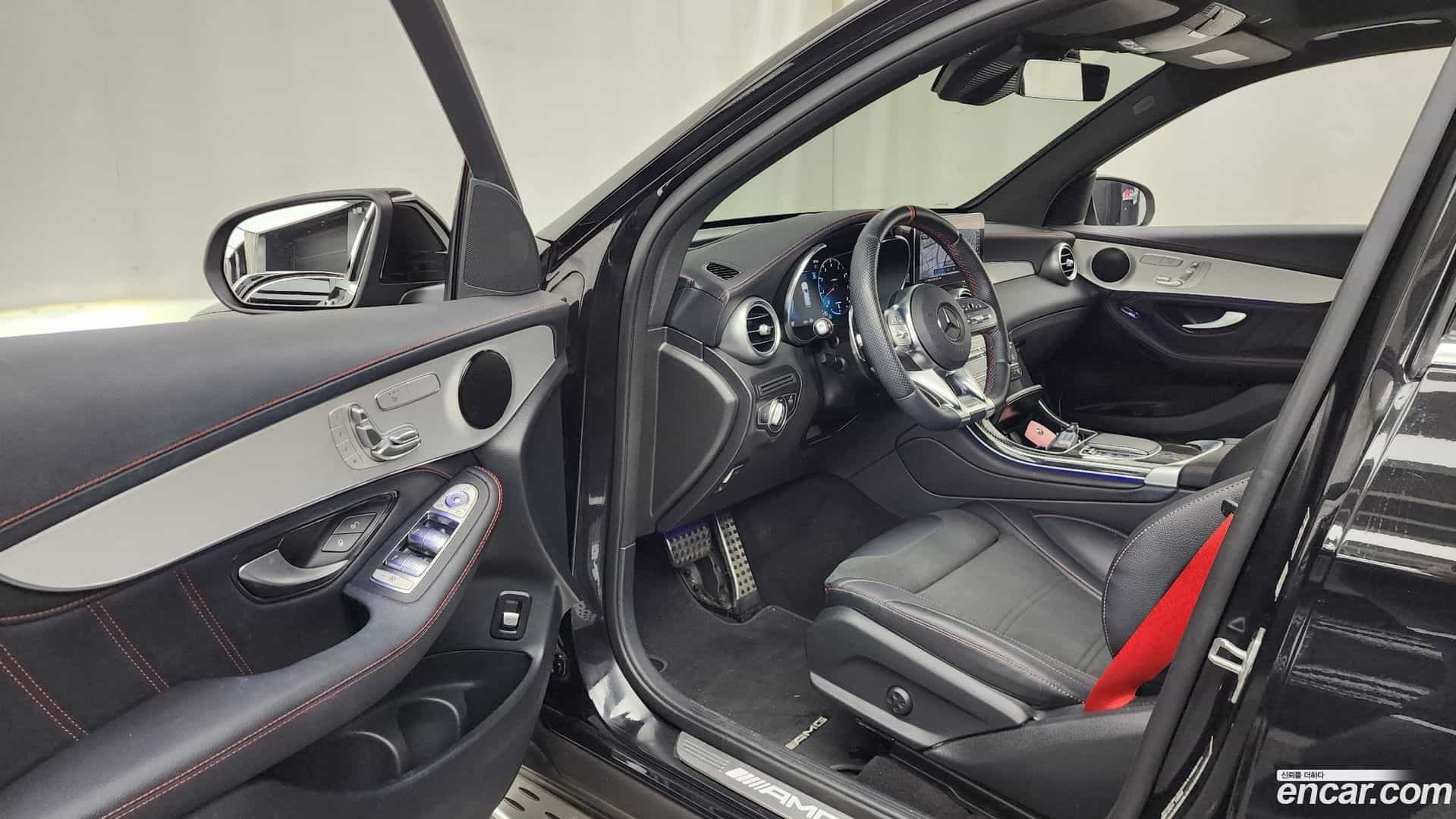 GLC-Class Mercedes-Benz 2022.6-INNER-010
