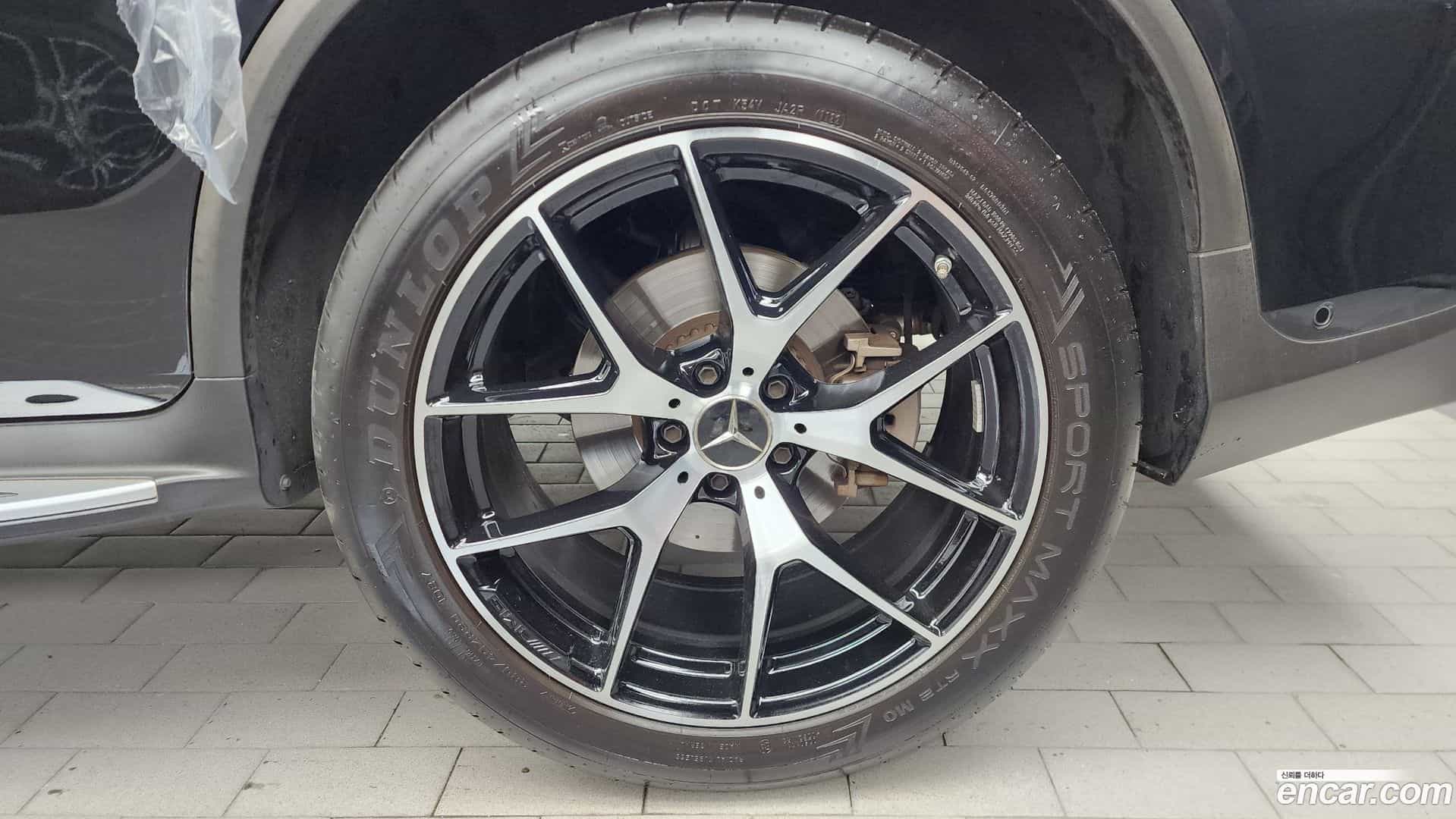 GLC-Class Mercedes-Benz 2022.6-OUTER-031