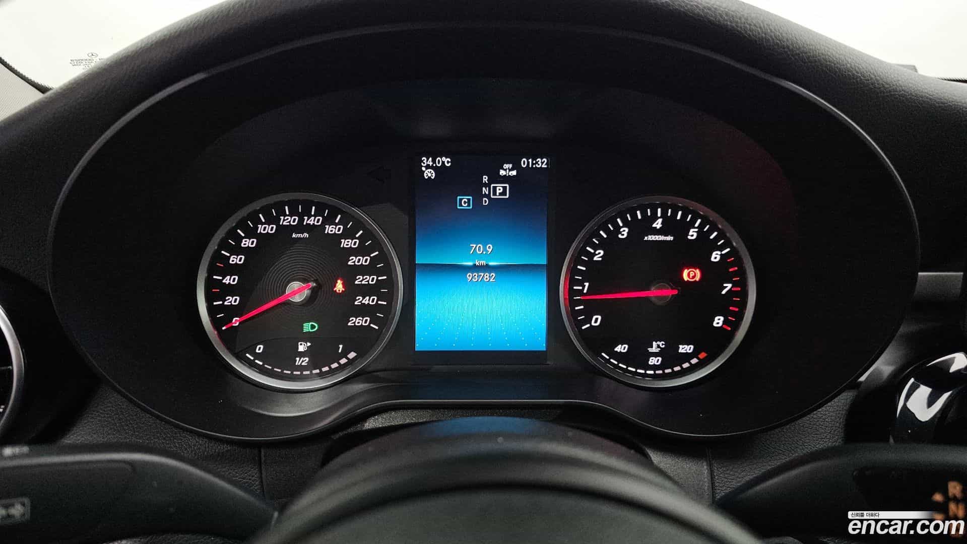 C-Class Mercedes-Benz 2019.9-INNER-008