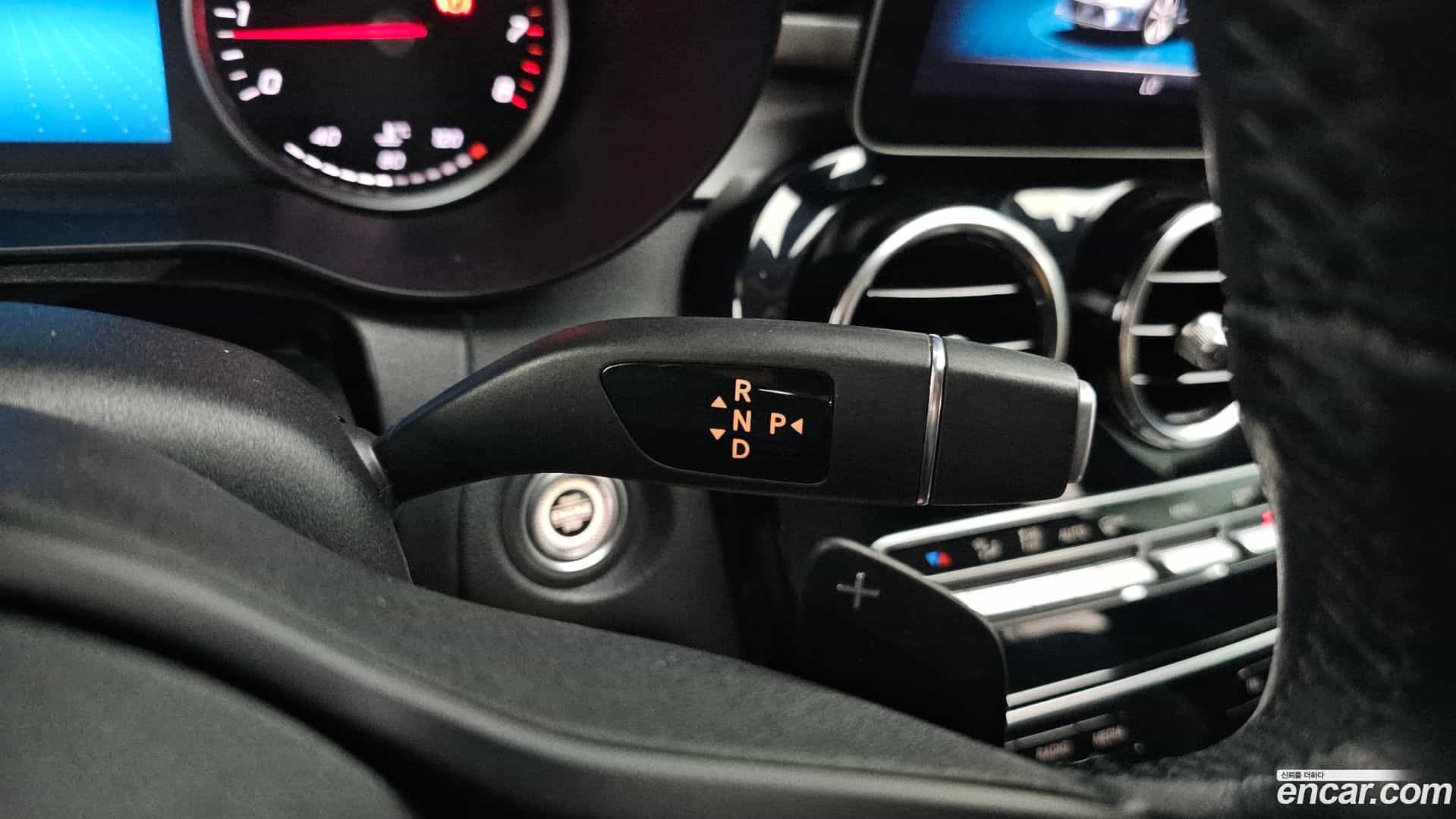C-Class Mercedes-Benz 2019.9-INNER-009